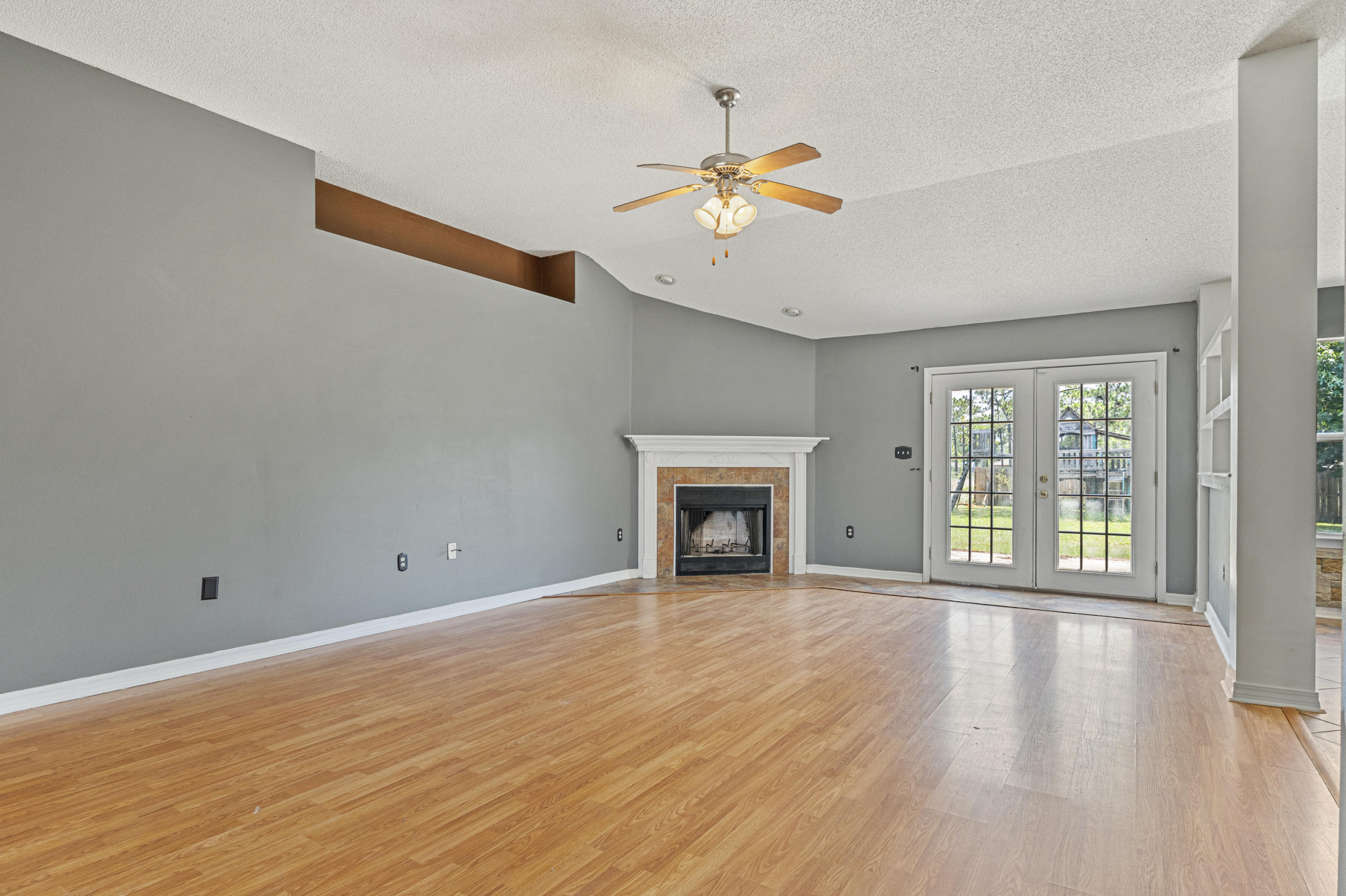 SKY RIDGE ESTATES 1ST ADD - Residential