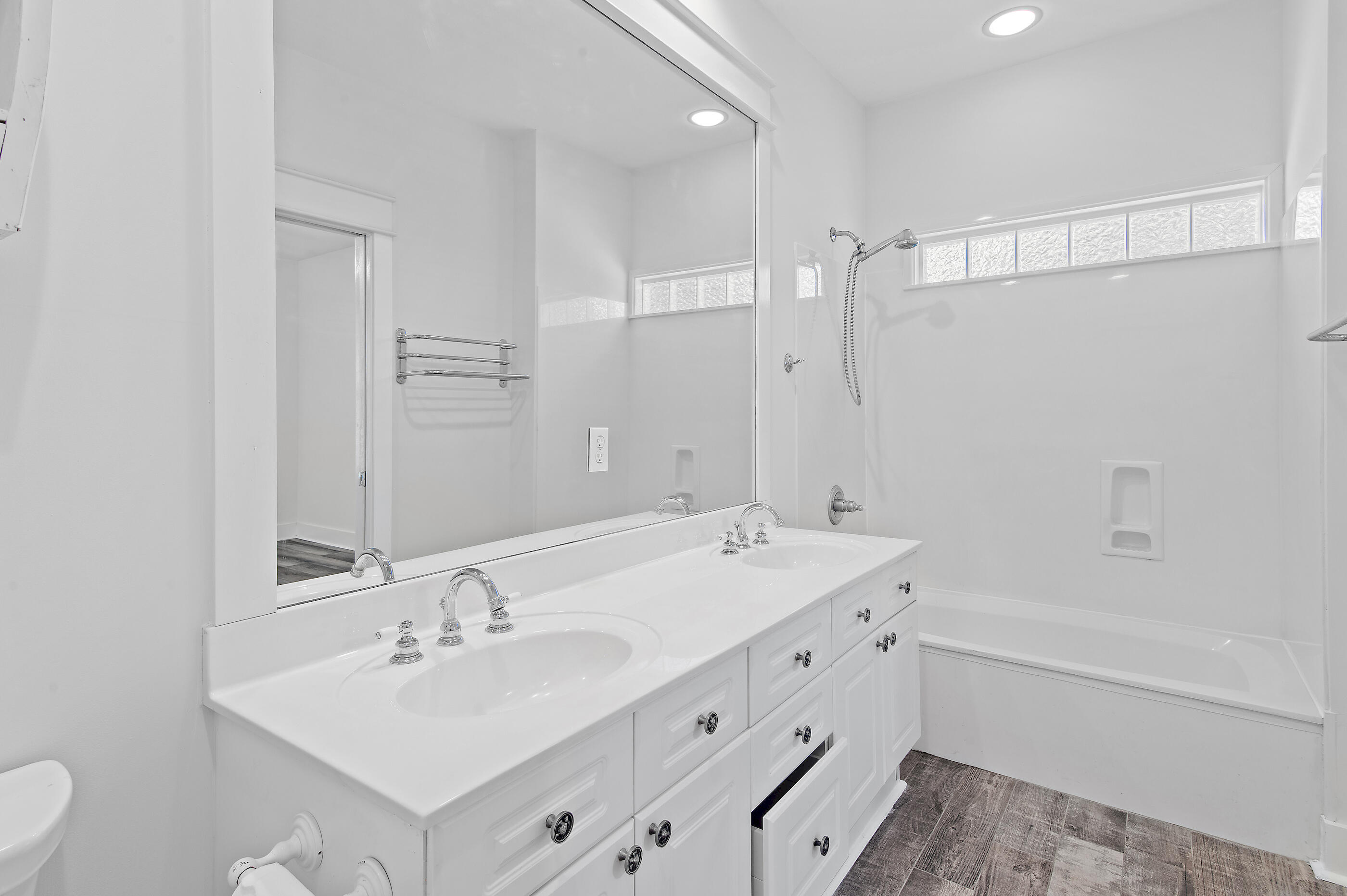 GROVE BY THE SEA 2ND ADDN - Residential