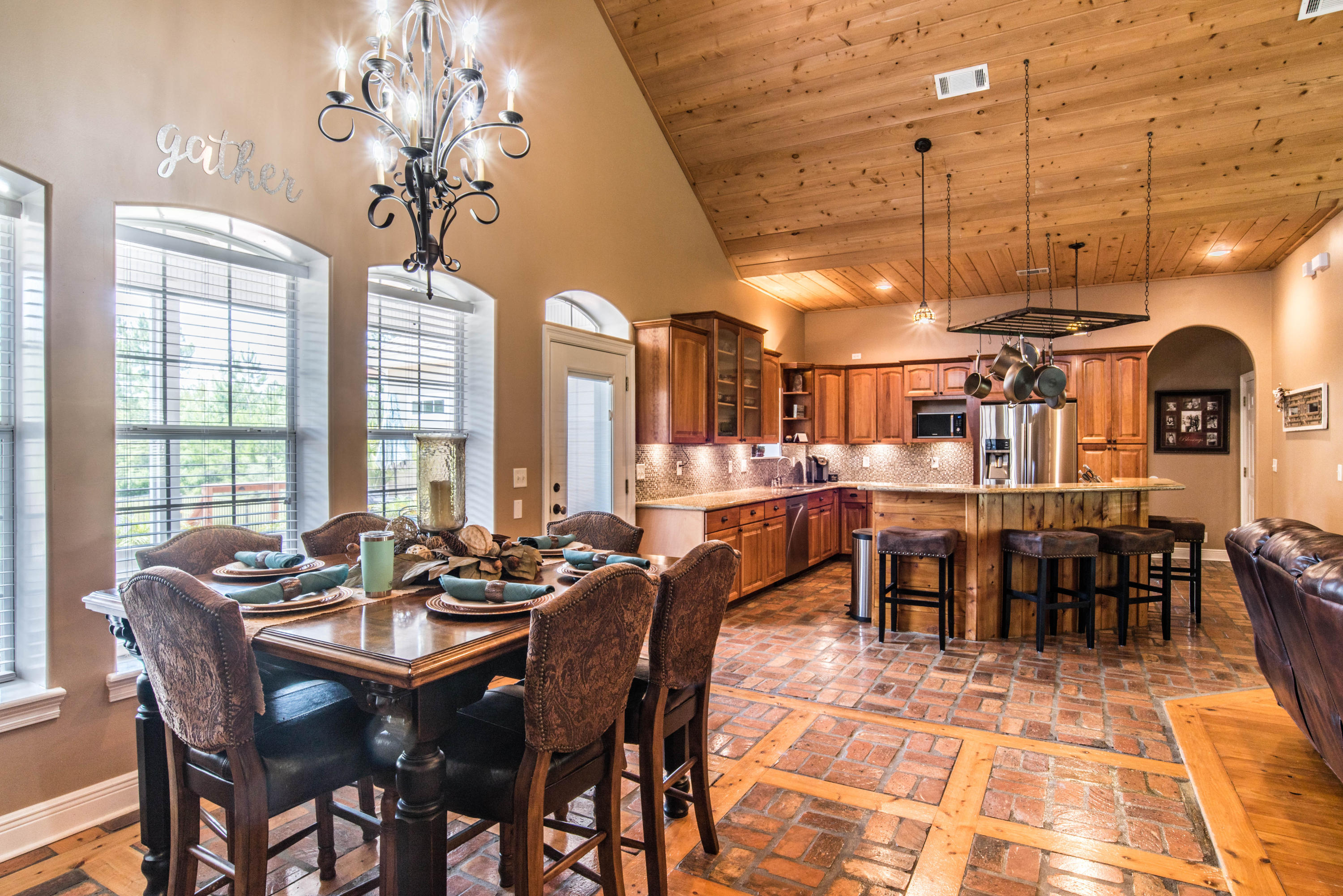 TOM KING ESTATES 2 & 3 - Residential