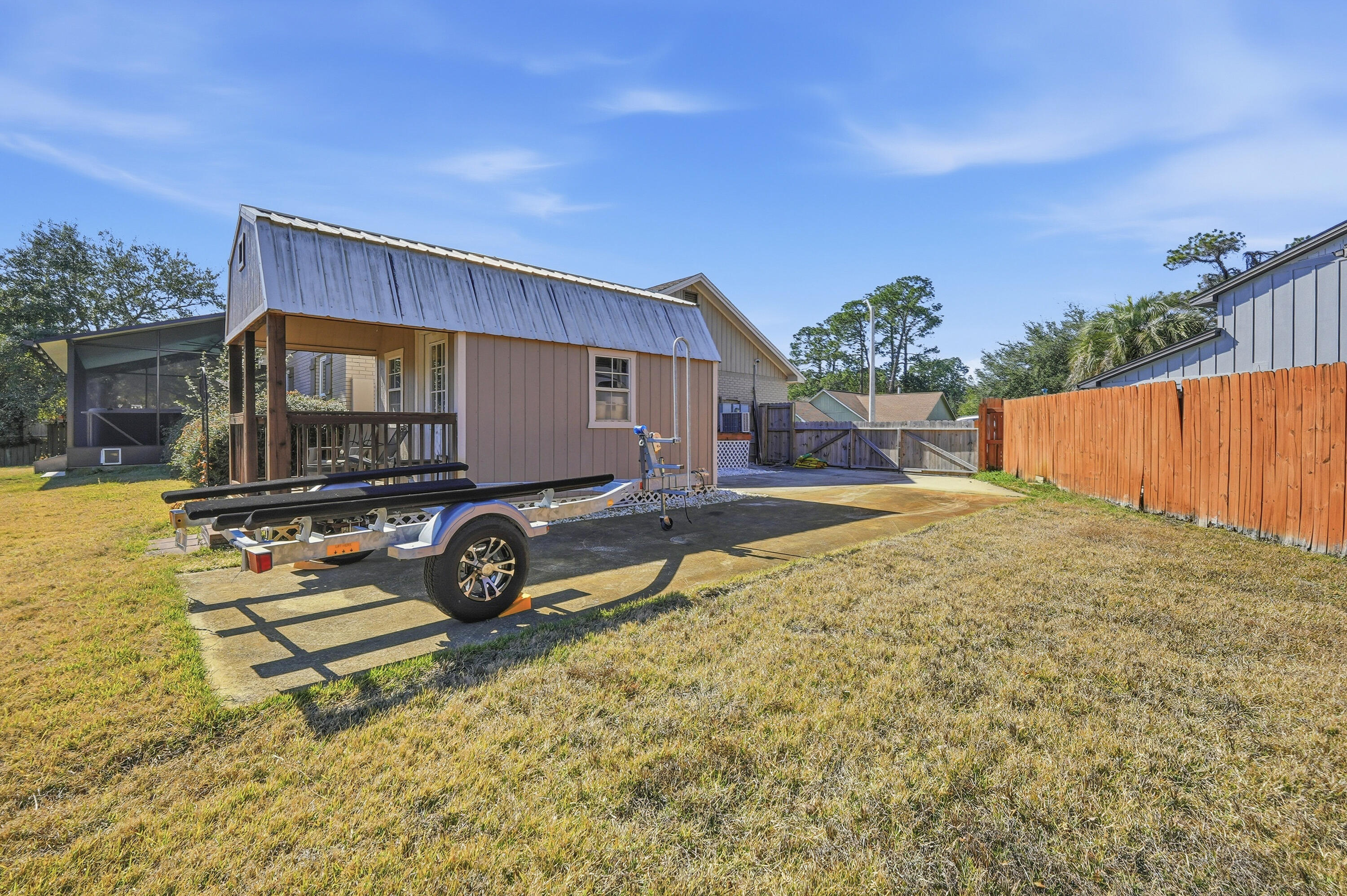 POLYNESIAN ISLANDS - Residential