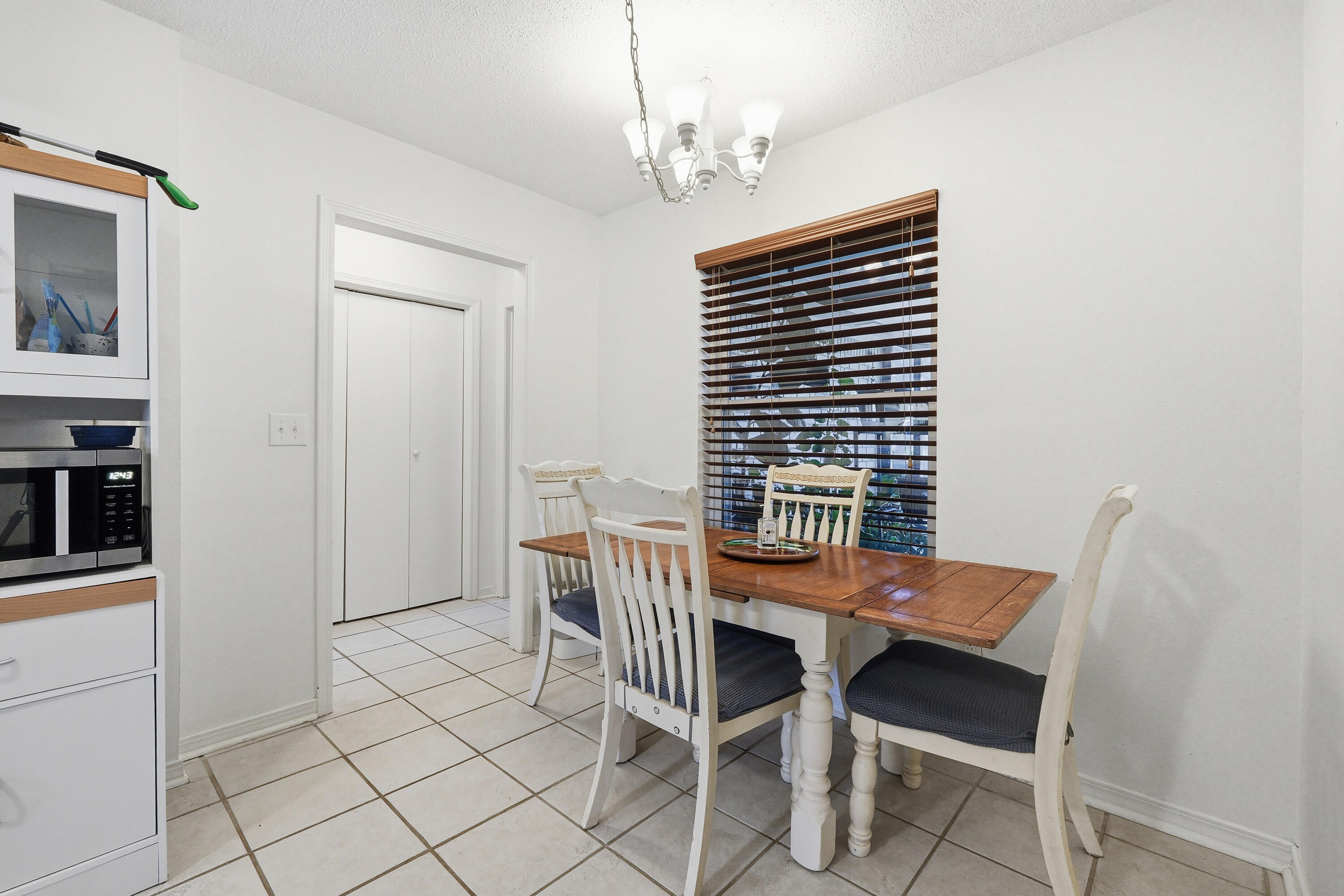 POLYNESIAN ISLANDS - Residential