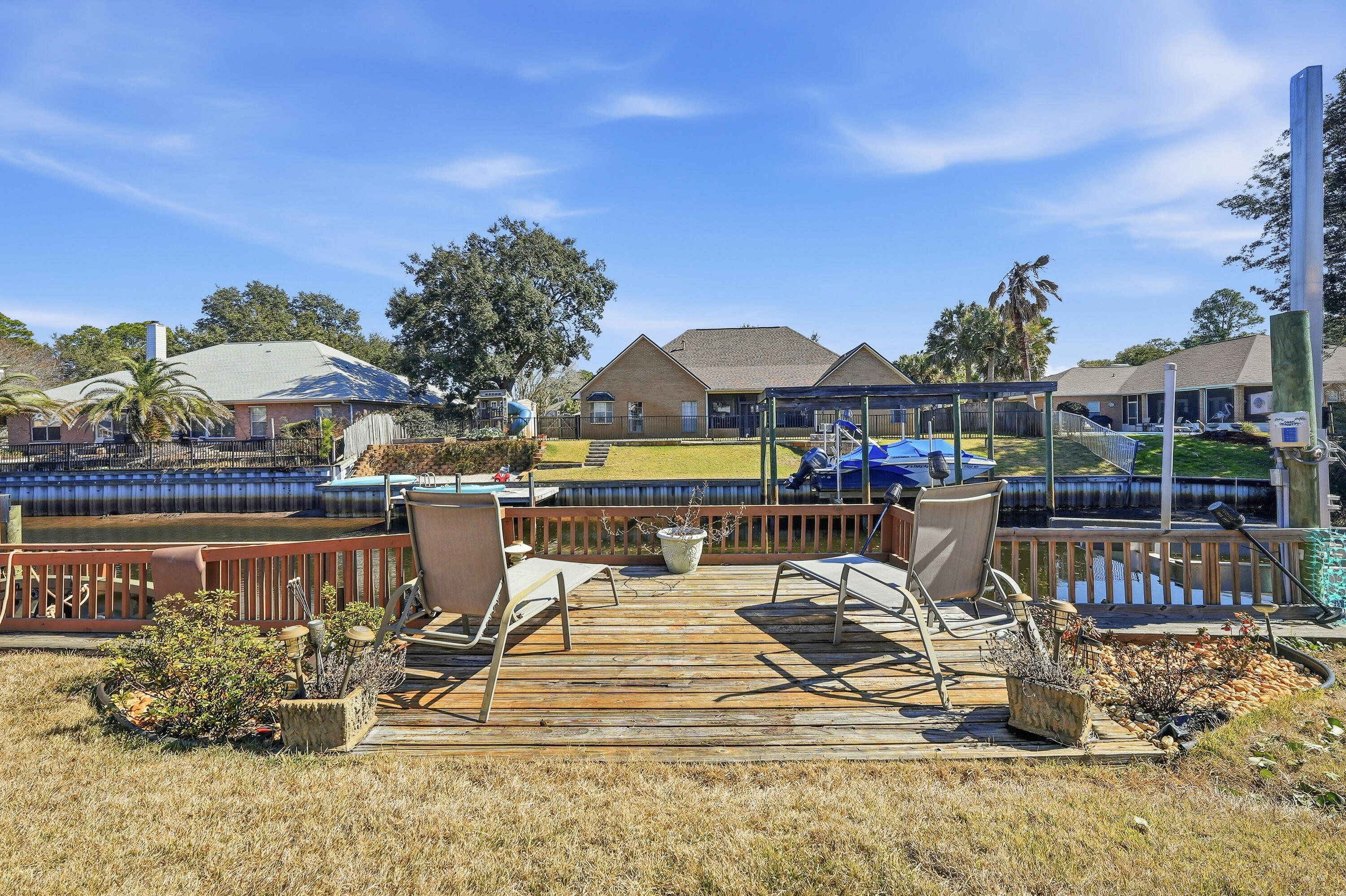 POLYNESIAN ISLANDS - Residential