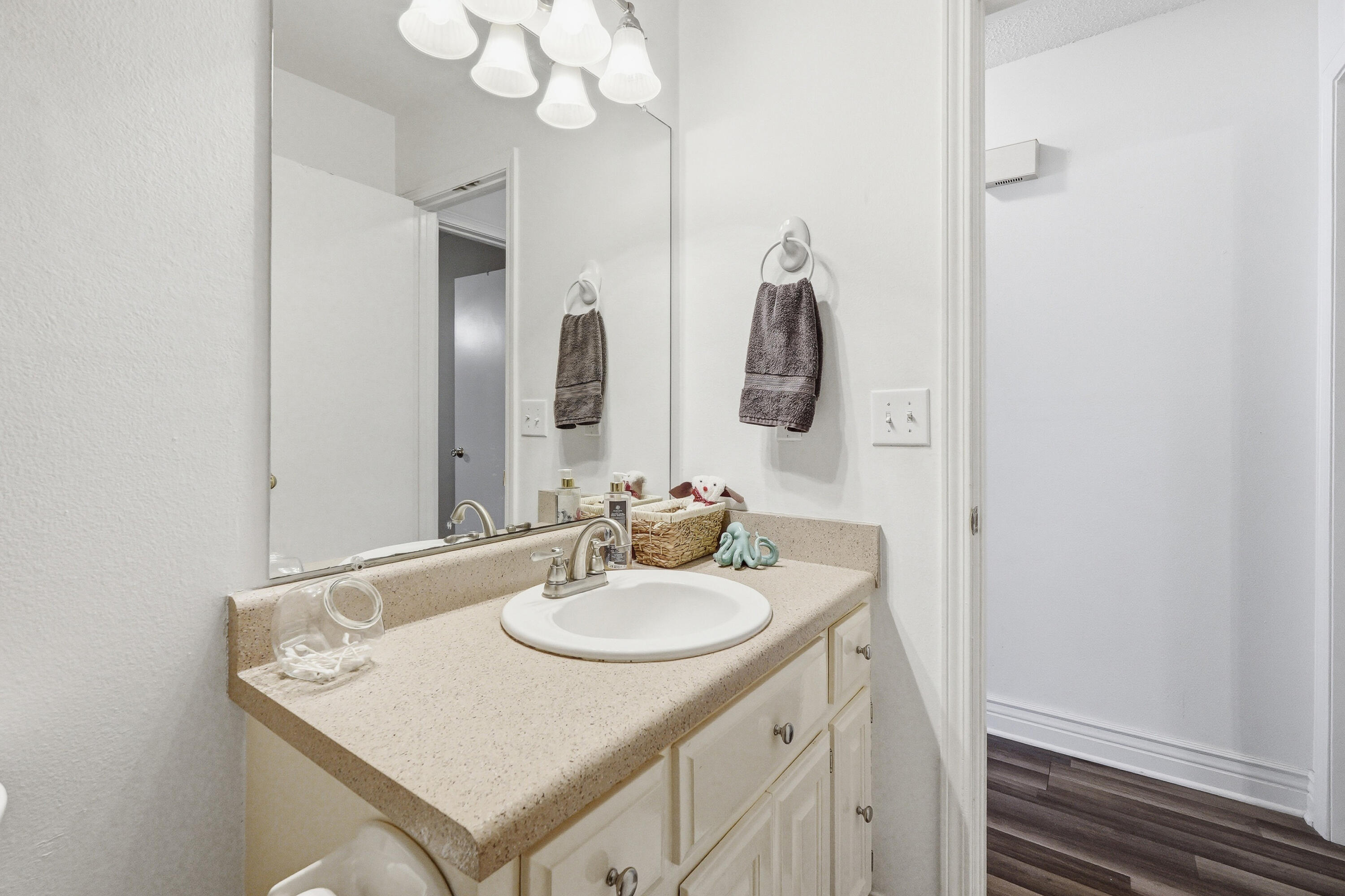 POLYNESIAN ISLANDS - Residential