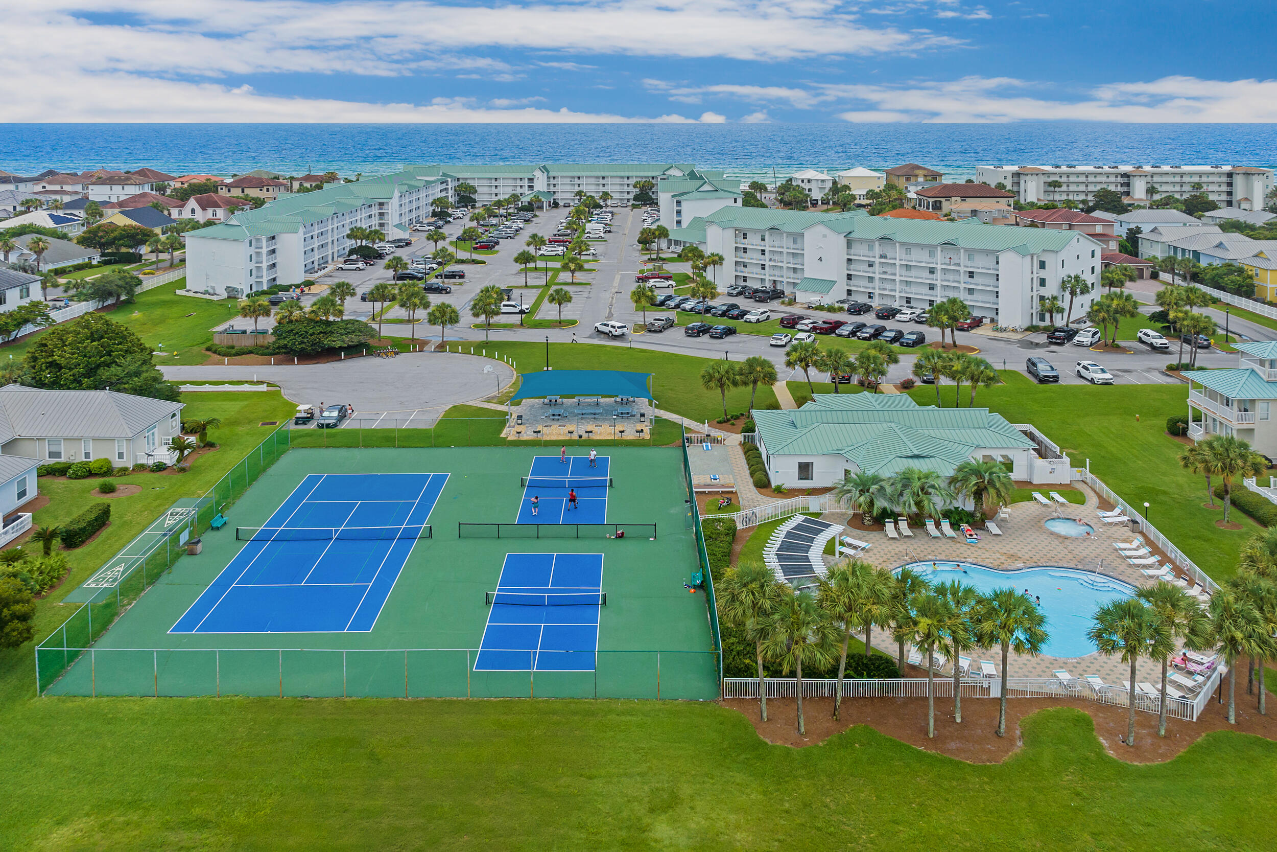 MARAVILLA CONDO 2 - Residential