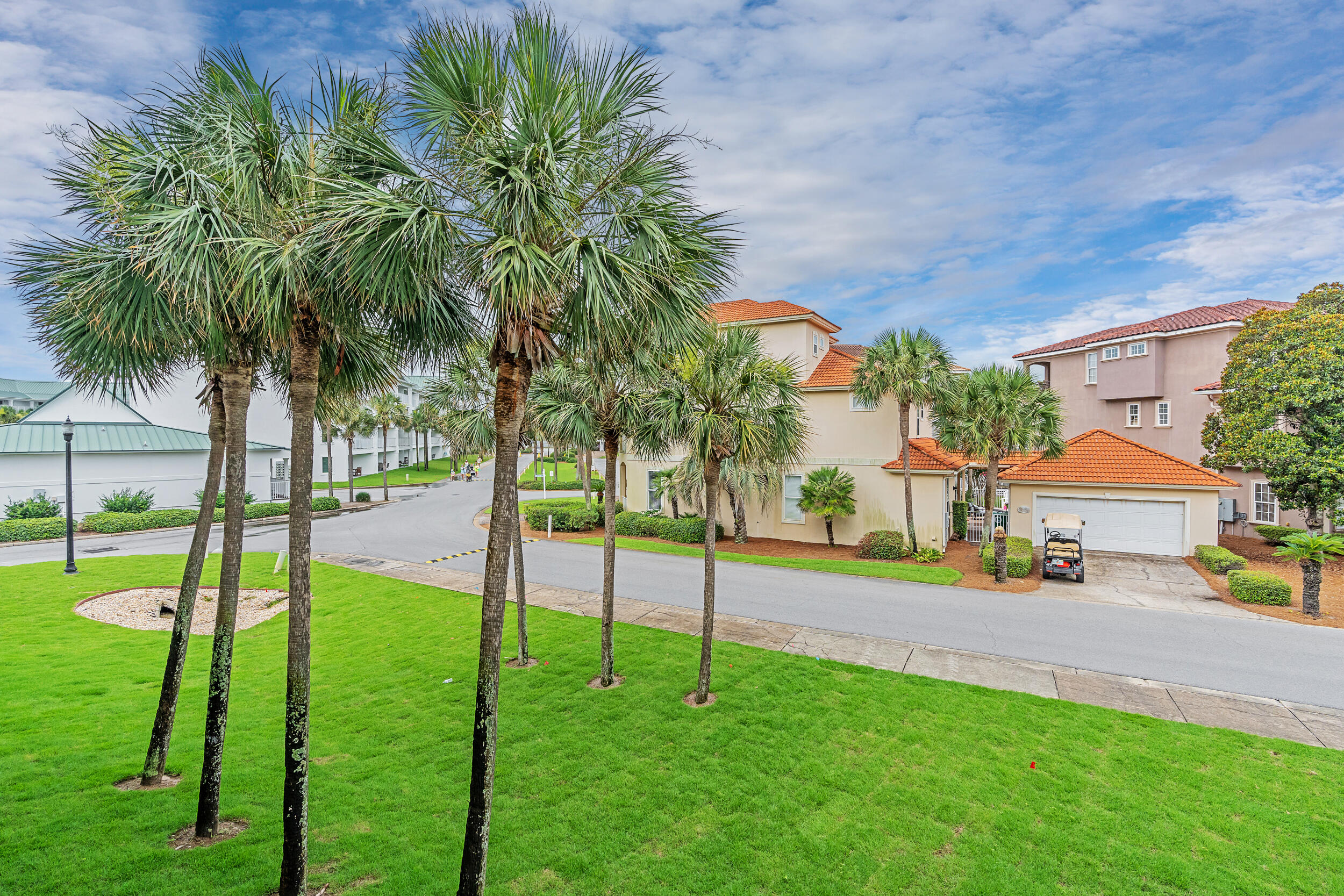 MARAVILLA CONDO 2 - Residential