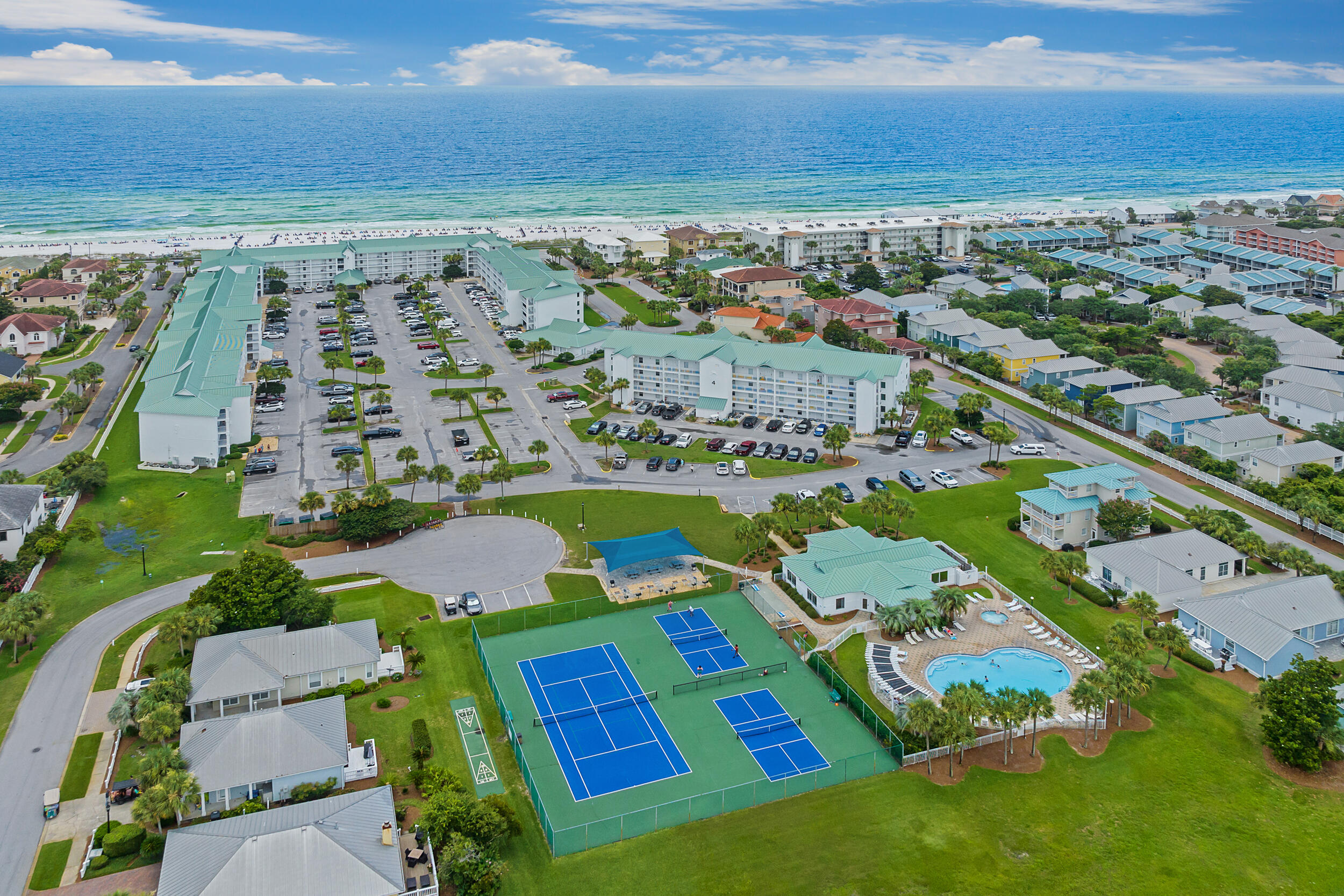 MARAVILLA CONDO 2 - Residential