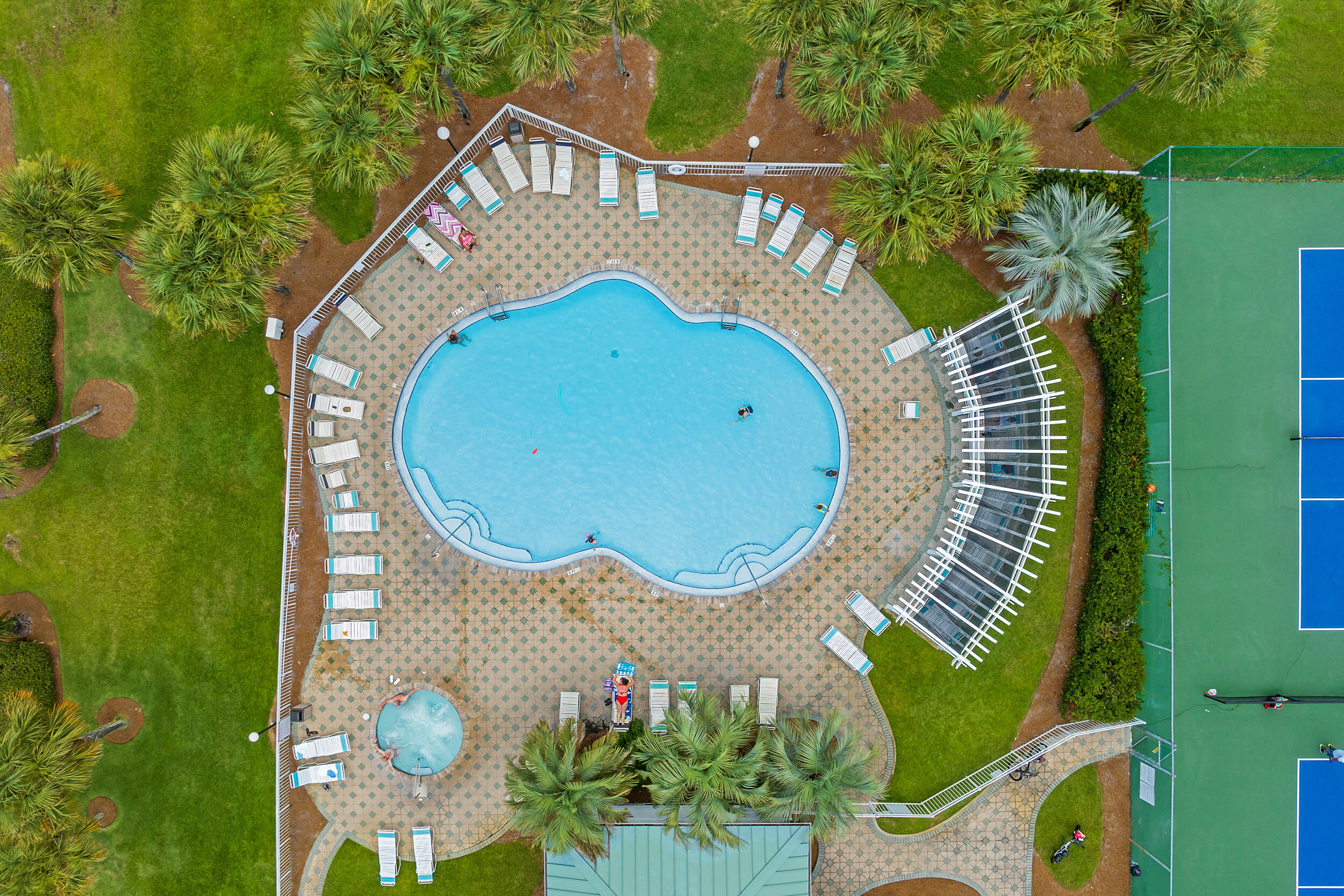 MARAVILLA CONDO 2 - Residential