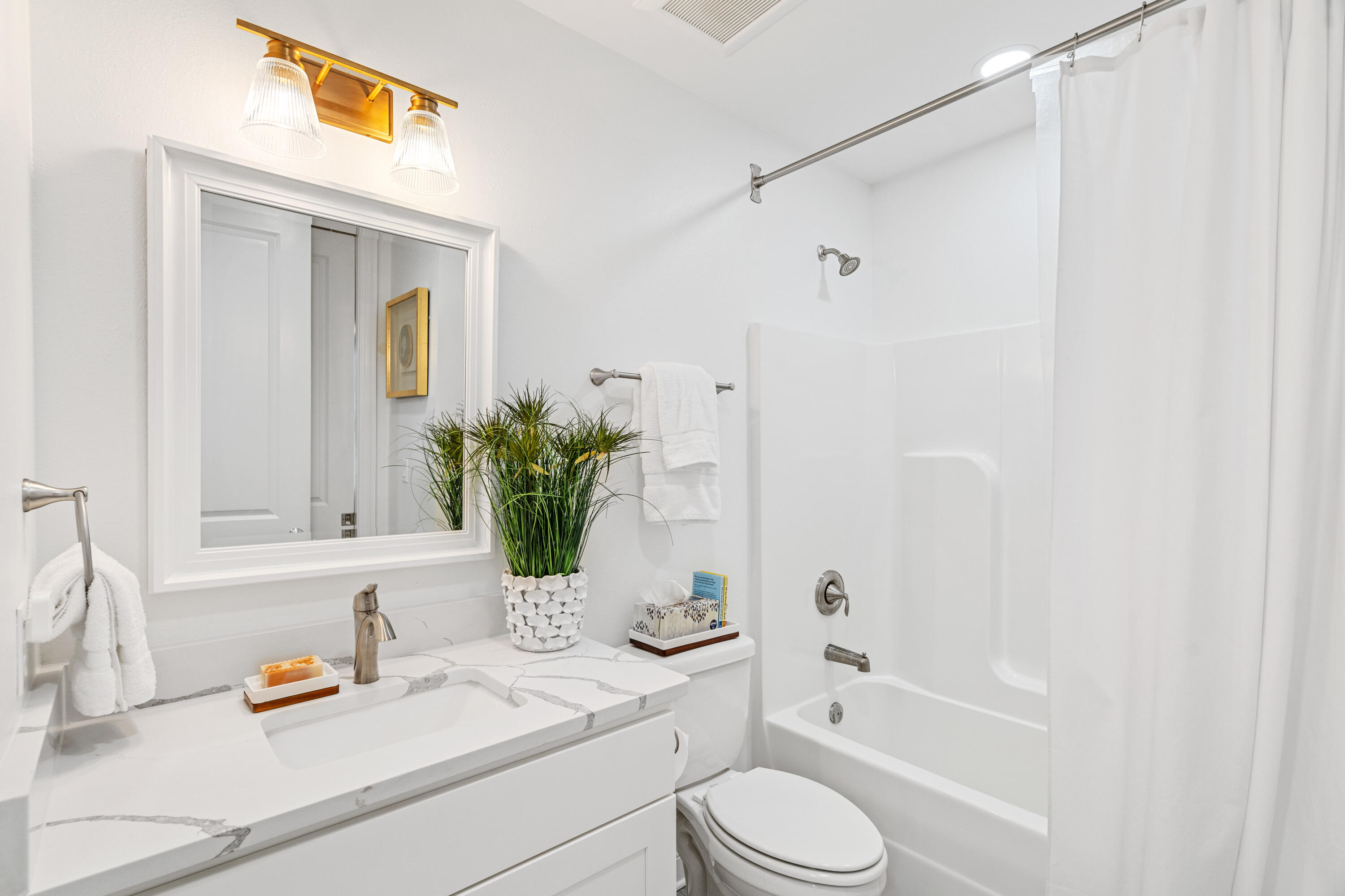 GULF PLACE RESIDENCES - Residential