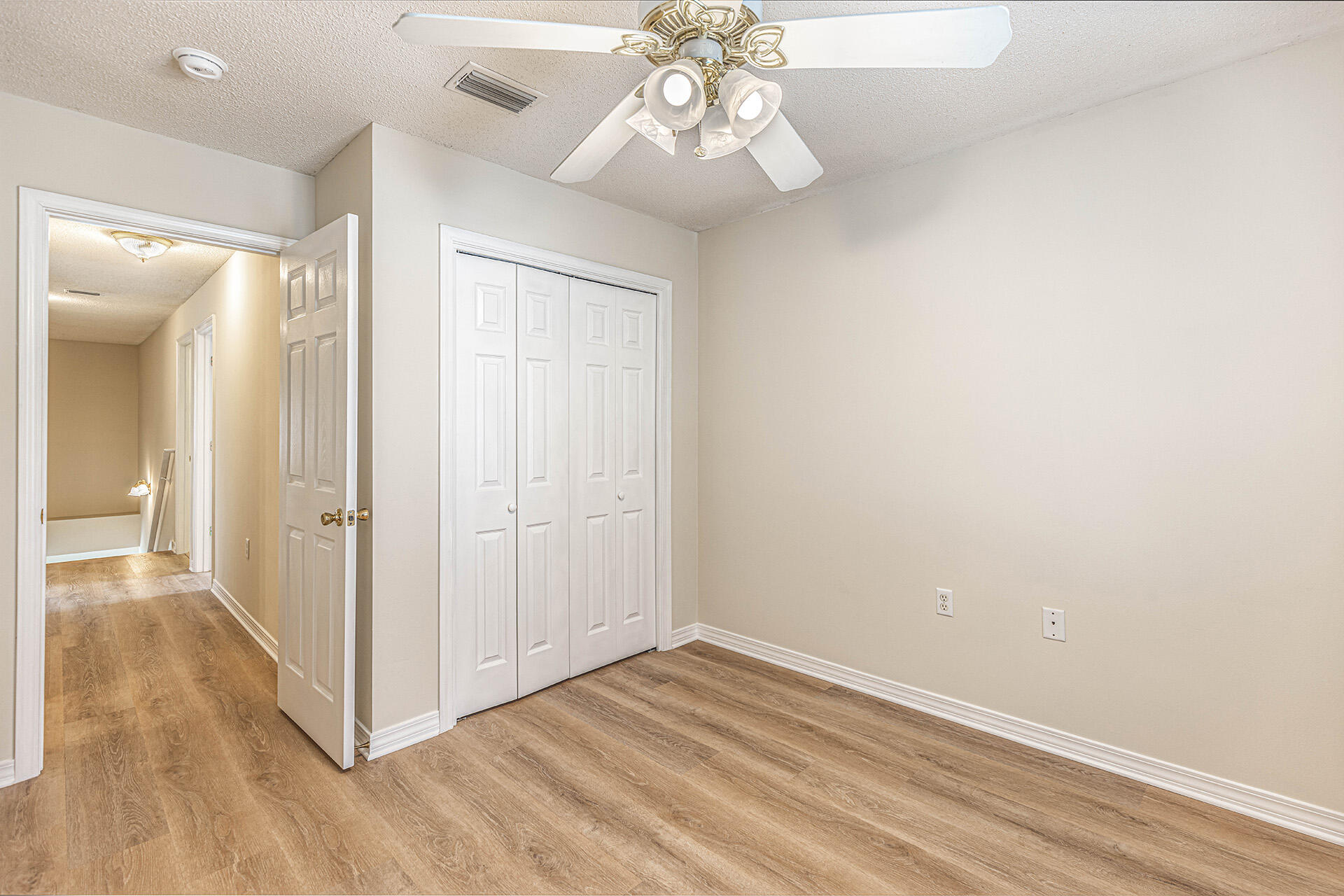 OAK PARK ESTATES - Residential