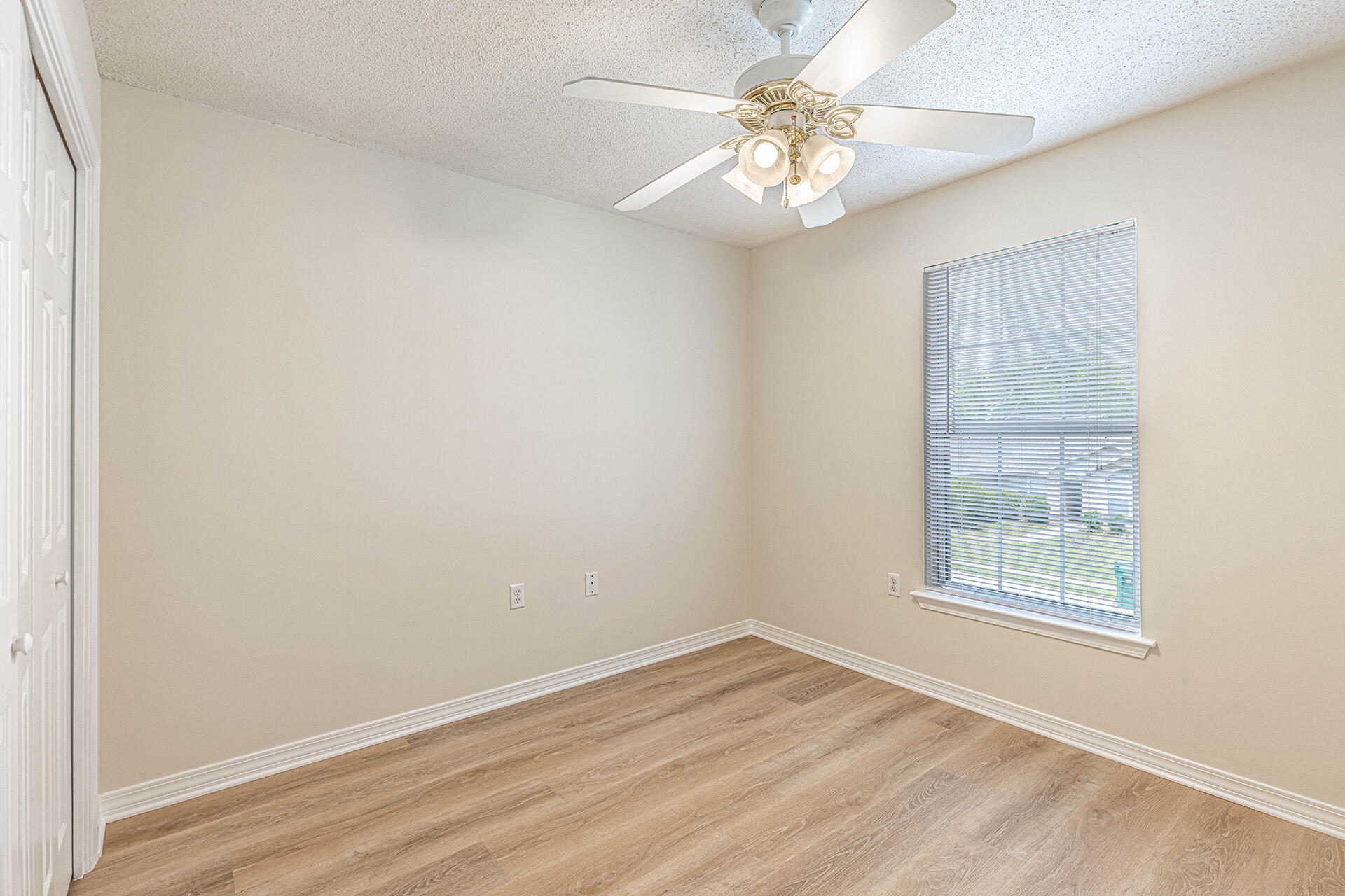 OAK PARK ESTATES - Residential