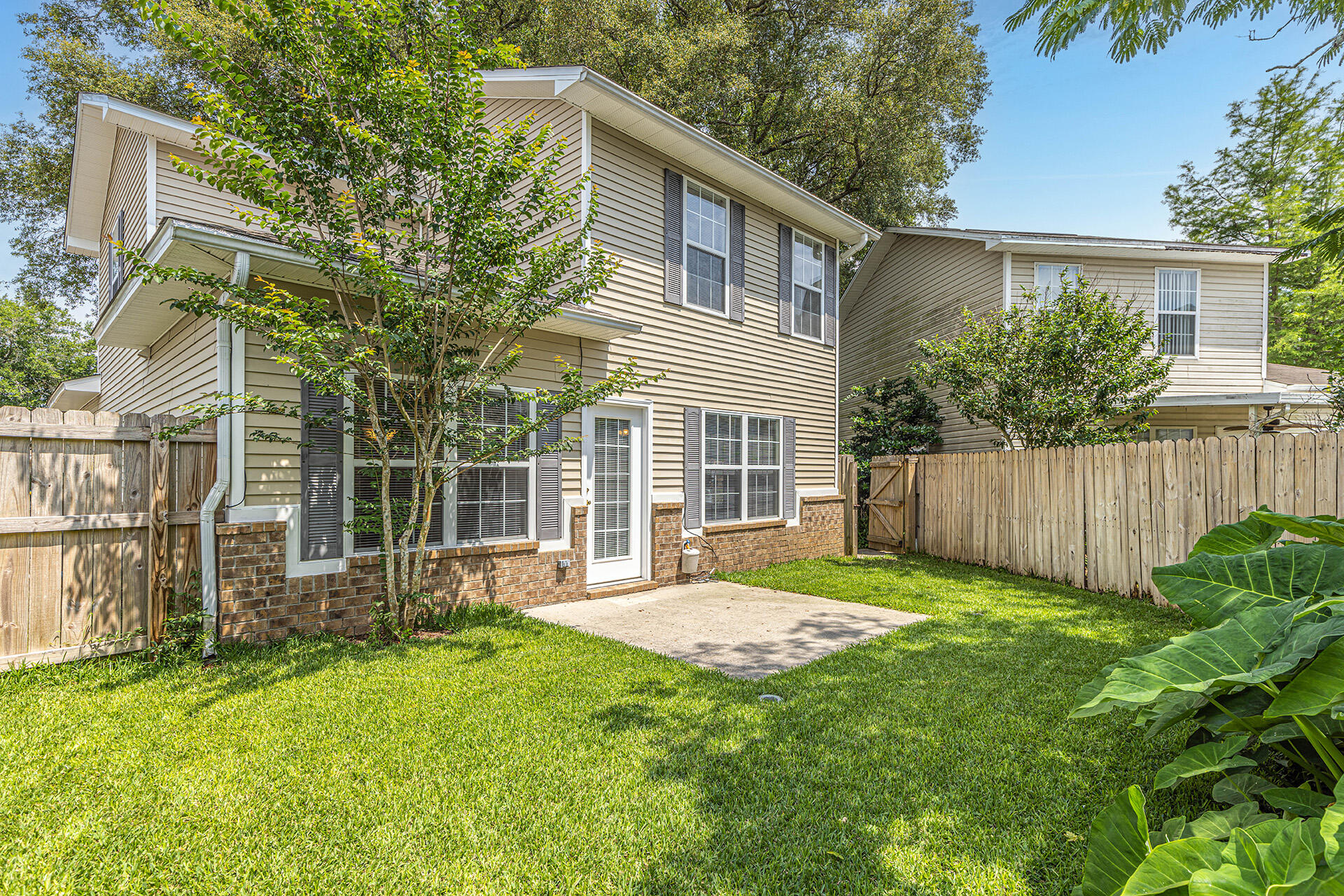 OAK PARK ESTATES - Residential