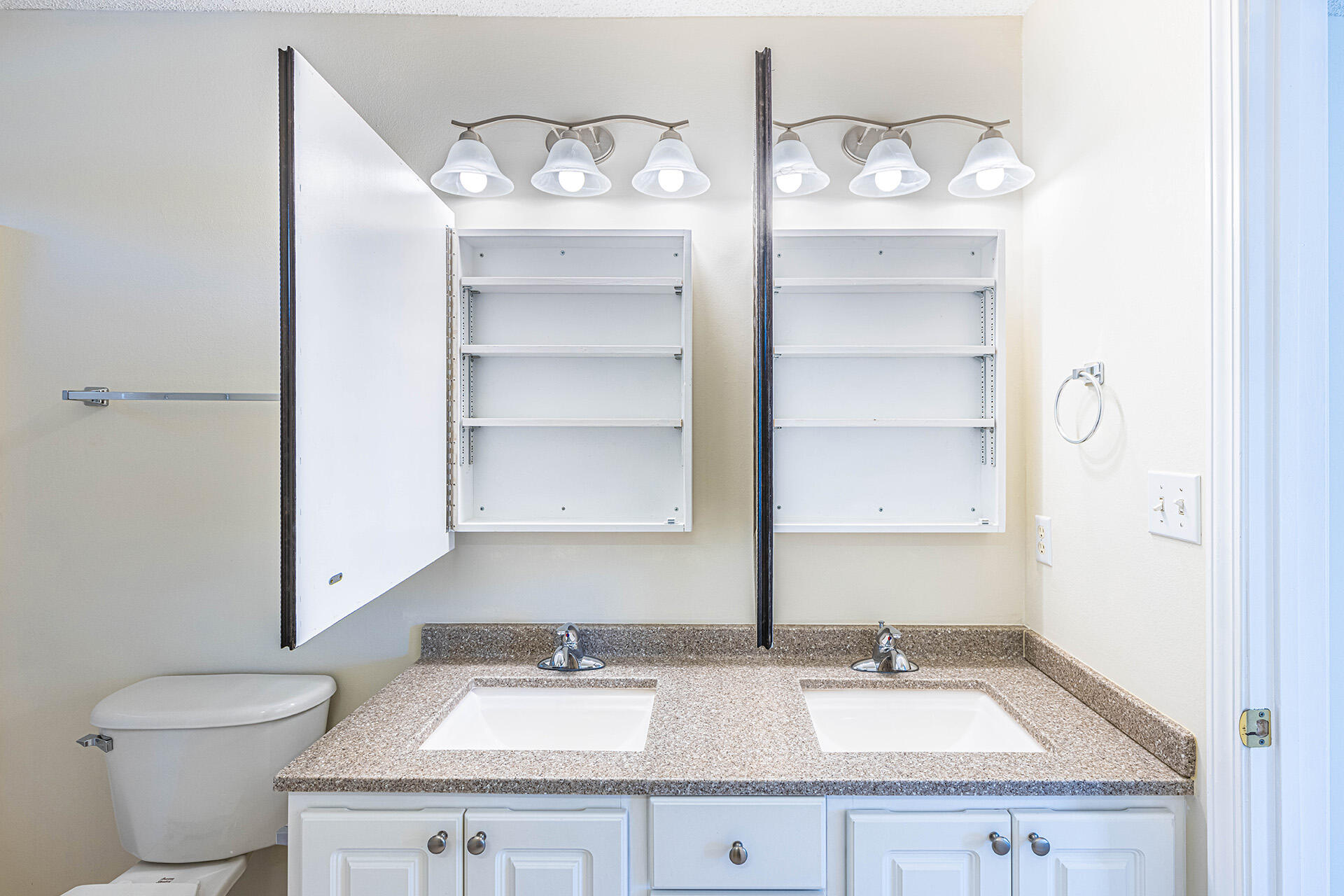 OAK PARK ESTATES - Residential