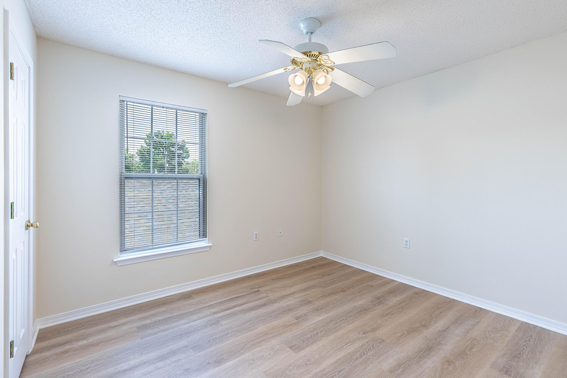 OAK PARK ESTATES - Residential