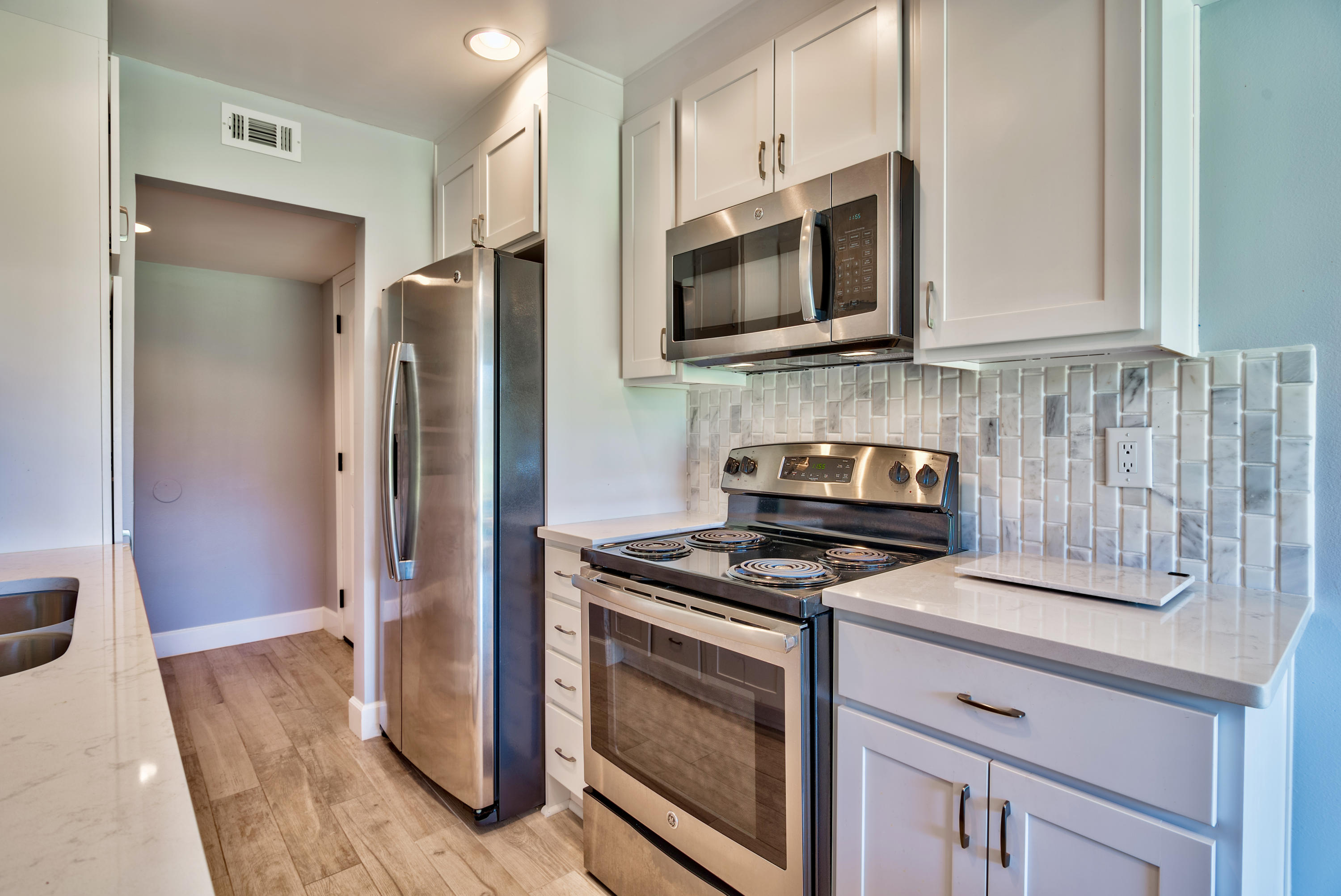 SEASCAPE CONDO GARDEN VILLA - Residential