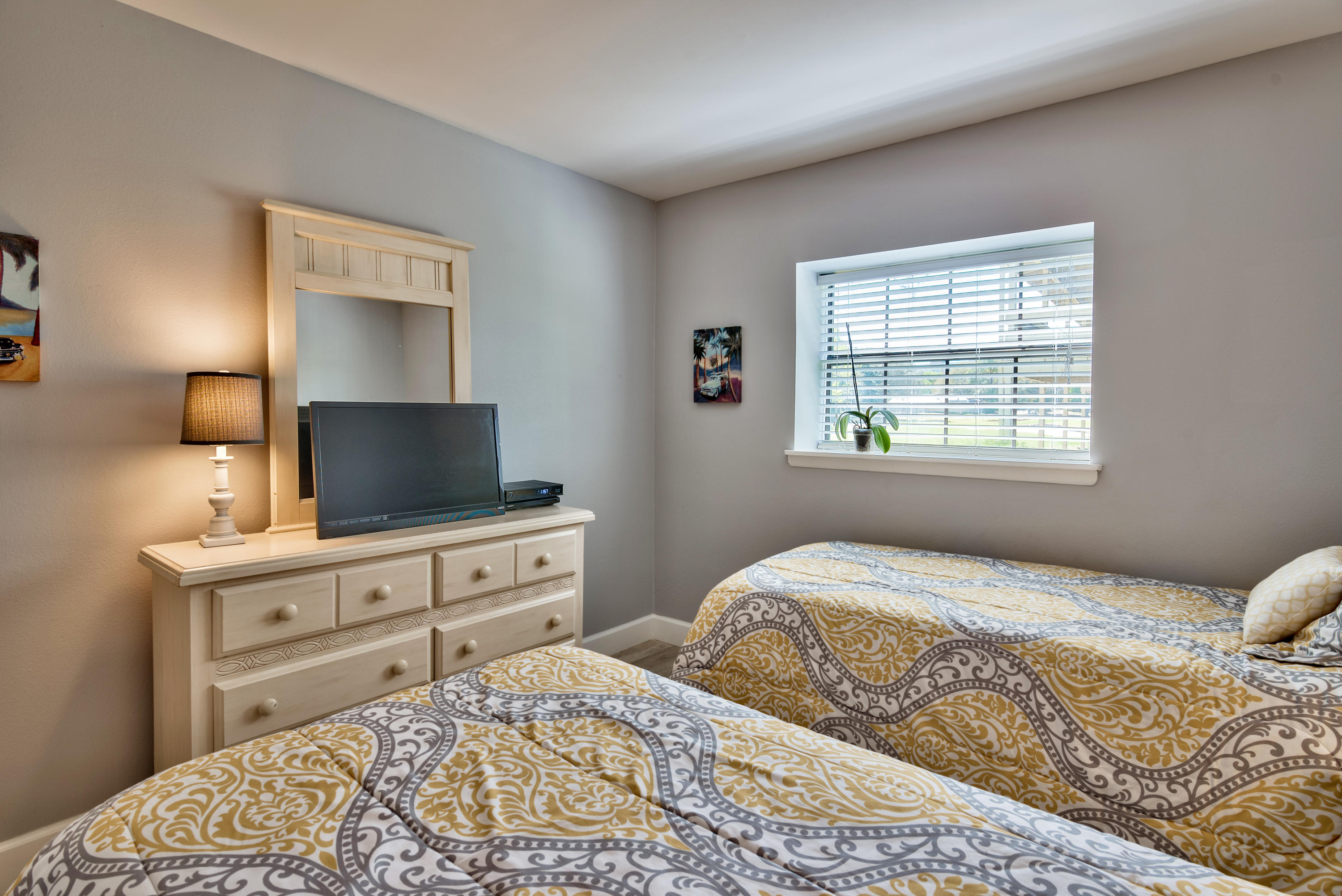 SEASCAPE CONDO GARDEN VILLA - Residential