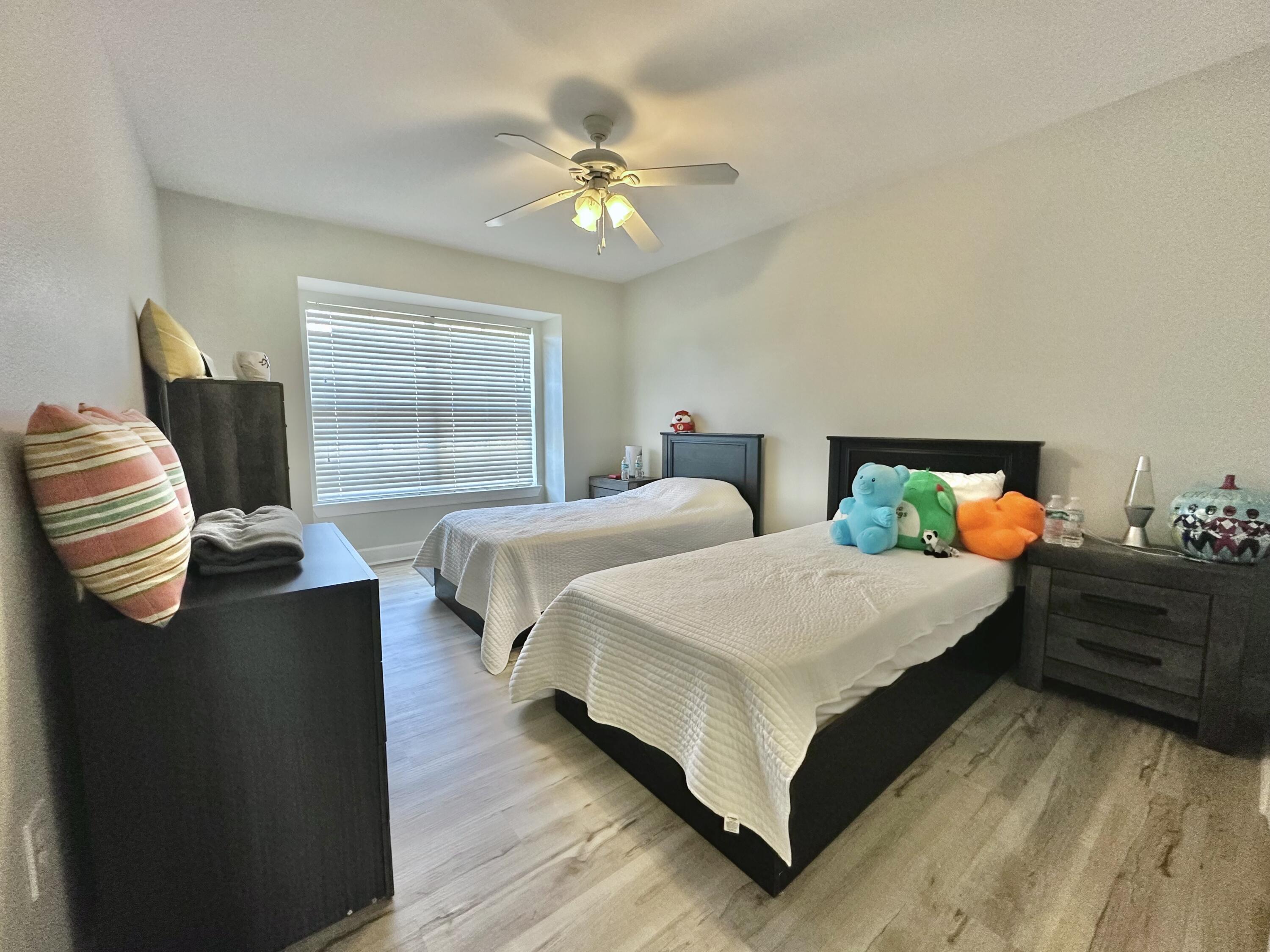 EAGLE BAY - Residential