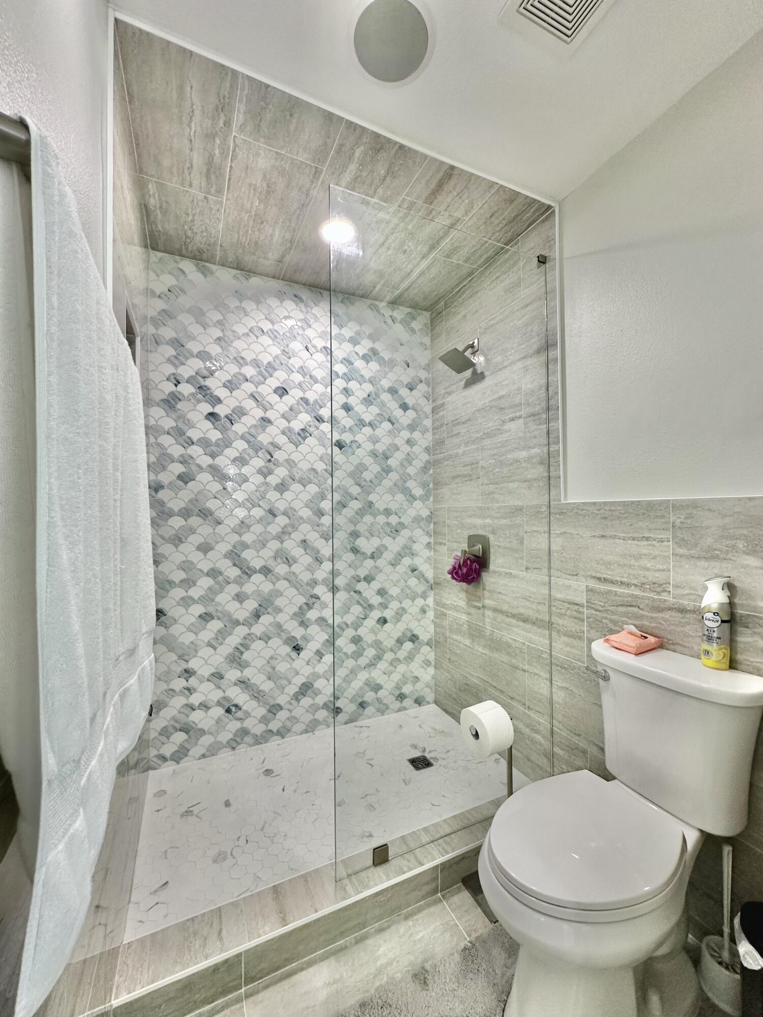 EAGLE BAY - Residential