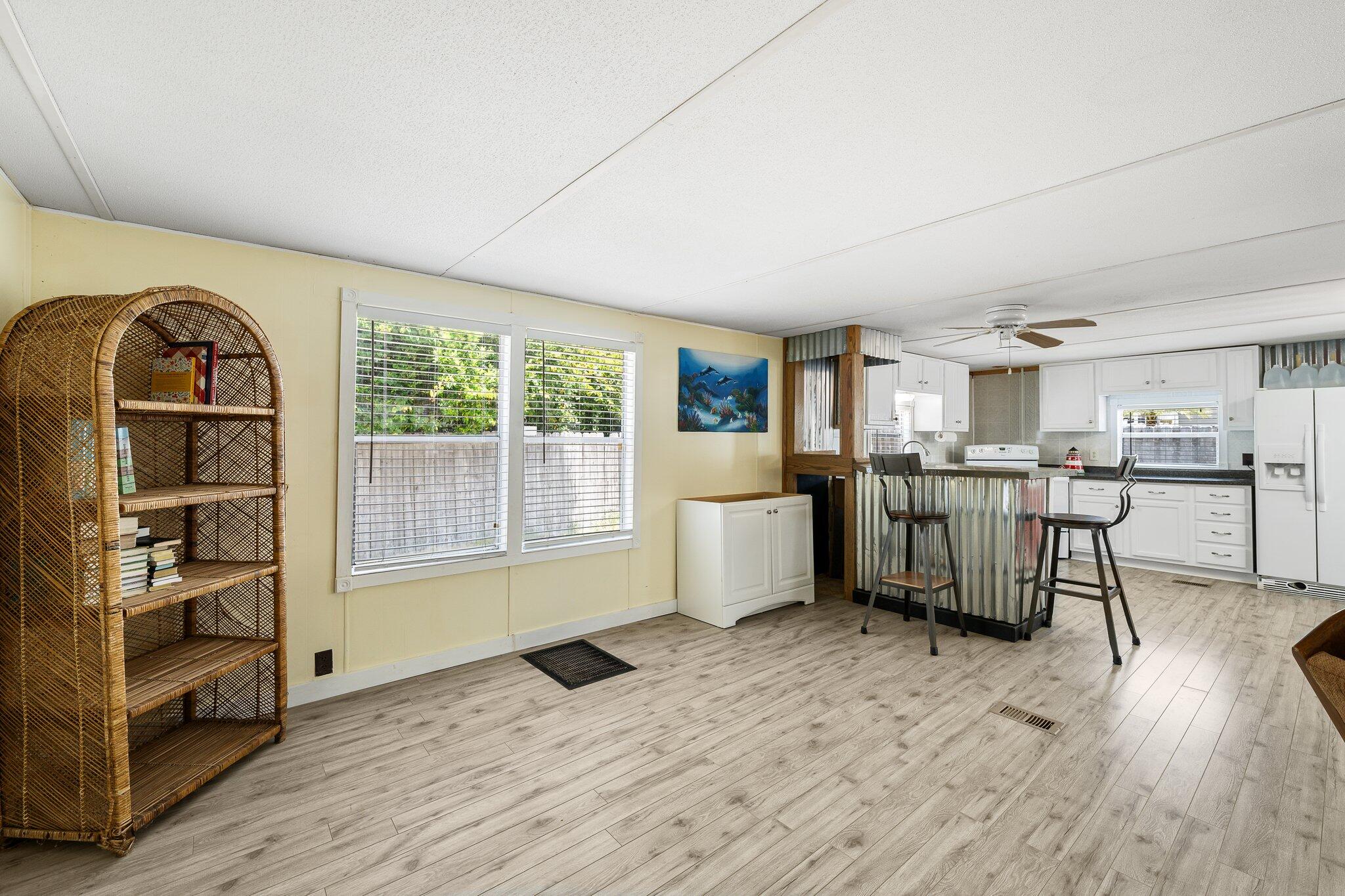 LAGUNA BEACH - Residential