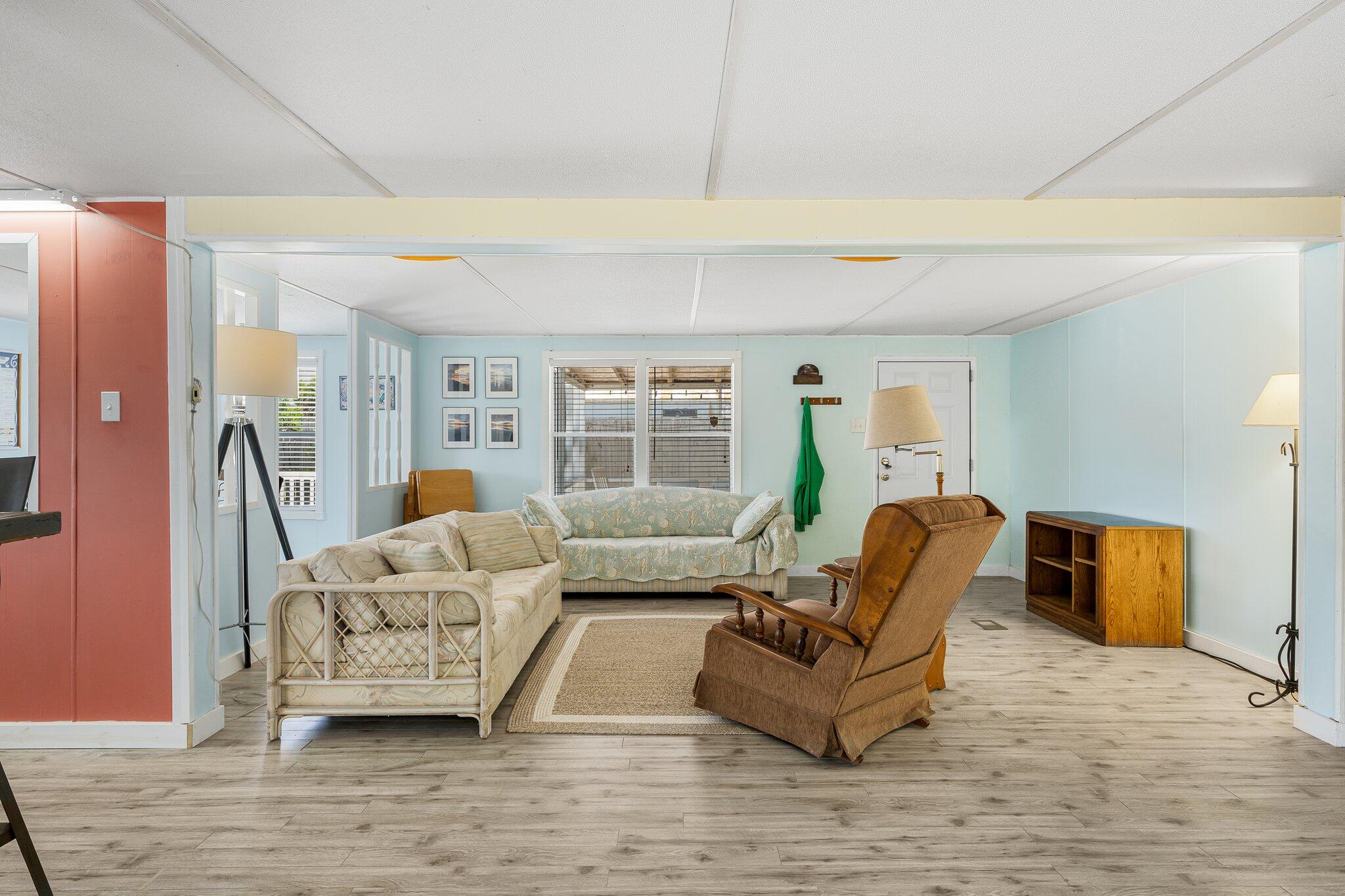 LAGUNA BEACH - Residential