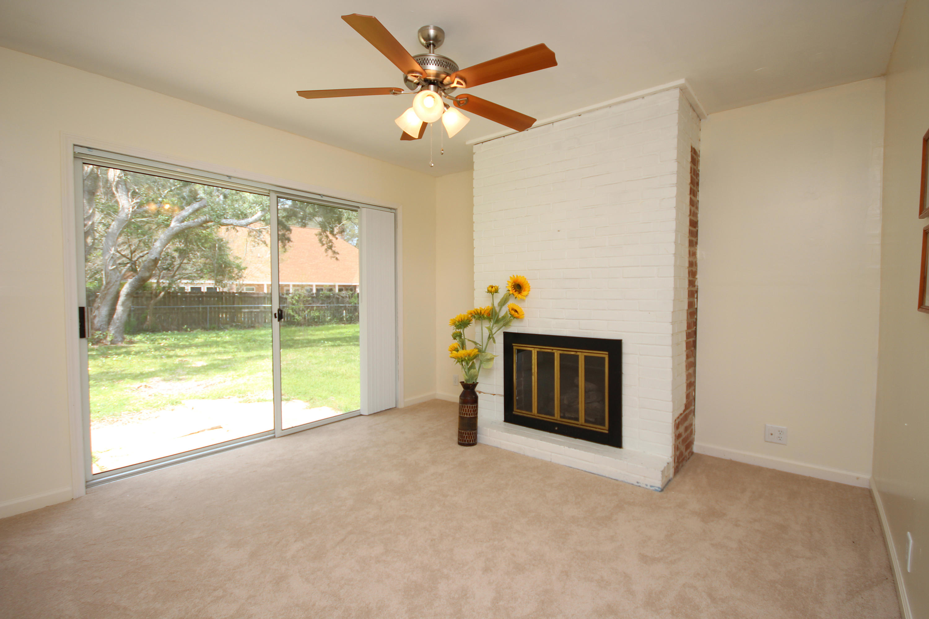 BAYOU POQUITO - Residential