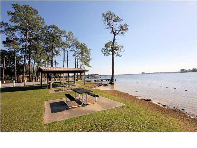 BAYOU POQUITO - Residential