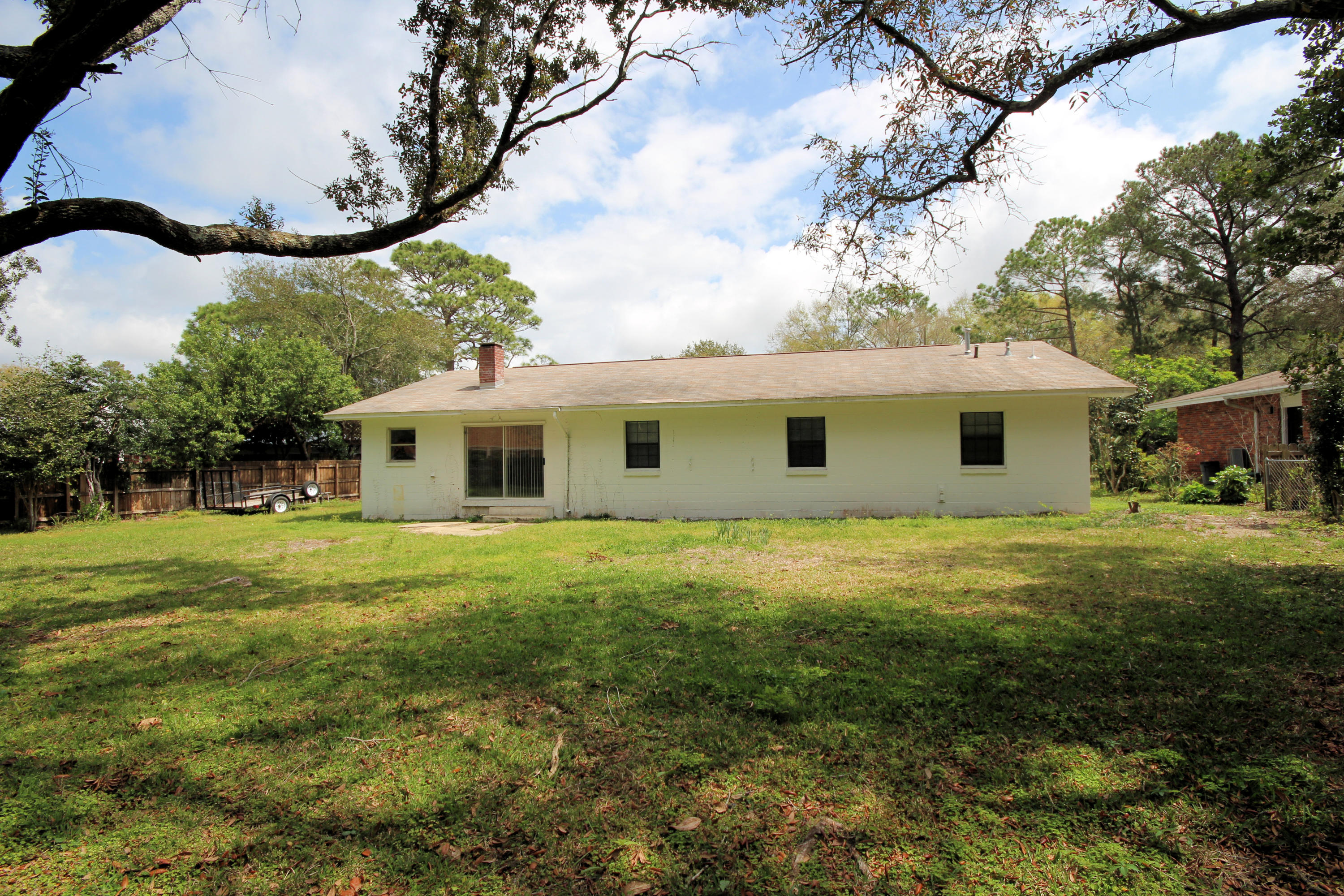 BAYOU POQUITO - Residential