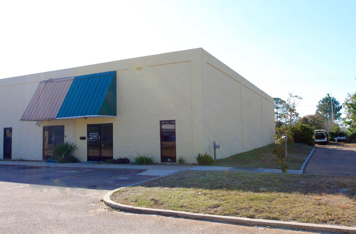 2200sf of climate controlled controlled office/ warehouse space in the Fort Walton Beach Commerce and Technology Park. This end unit has great visibility and is made up of a small retail/ showroom area, office space, a large open work area, a receiving/ warehouse area with a 10x10 overhead door and several parking spaces.