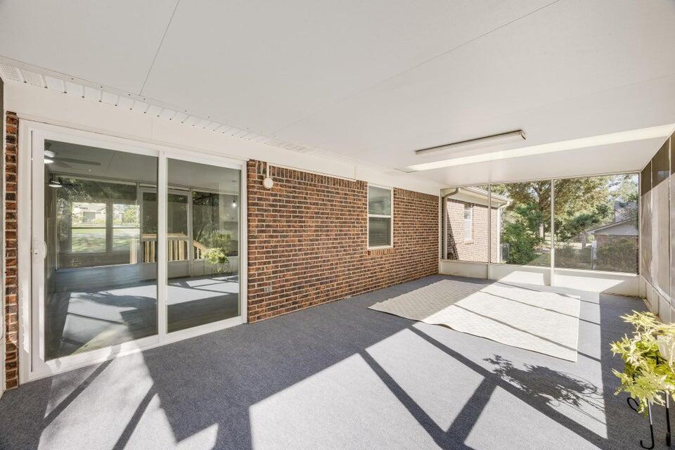 HOLLY HILLS - Residential Lease