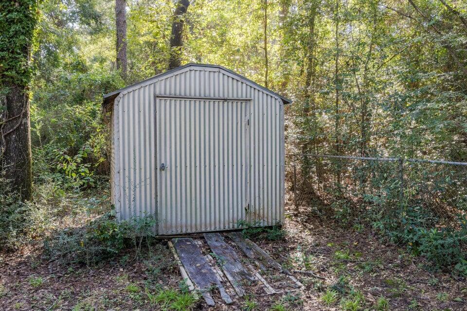 HOLLY HILLS - Residential Lease