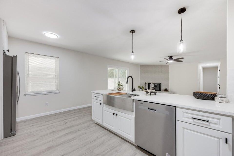 HOLLY HILLS - Residential Lease