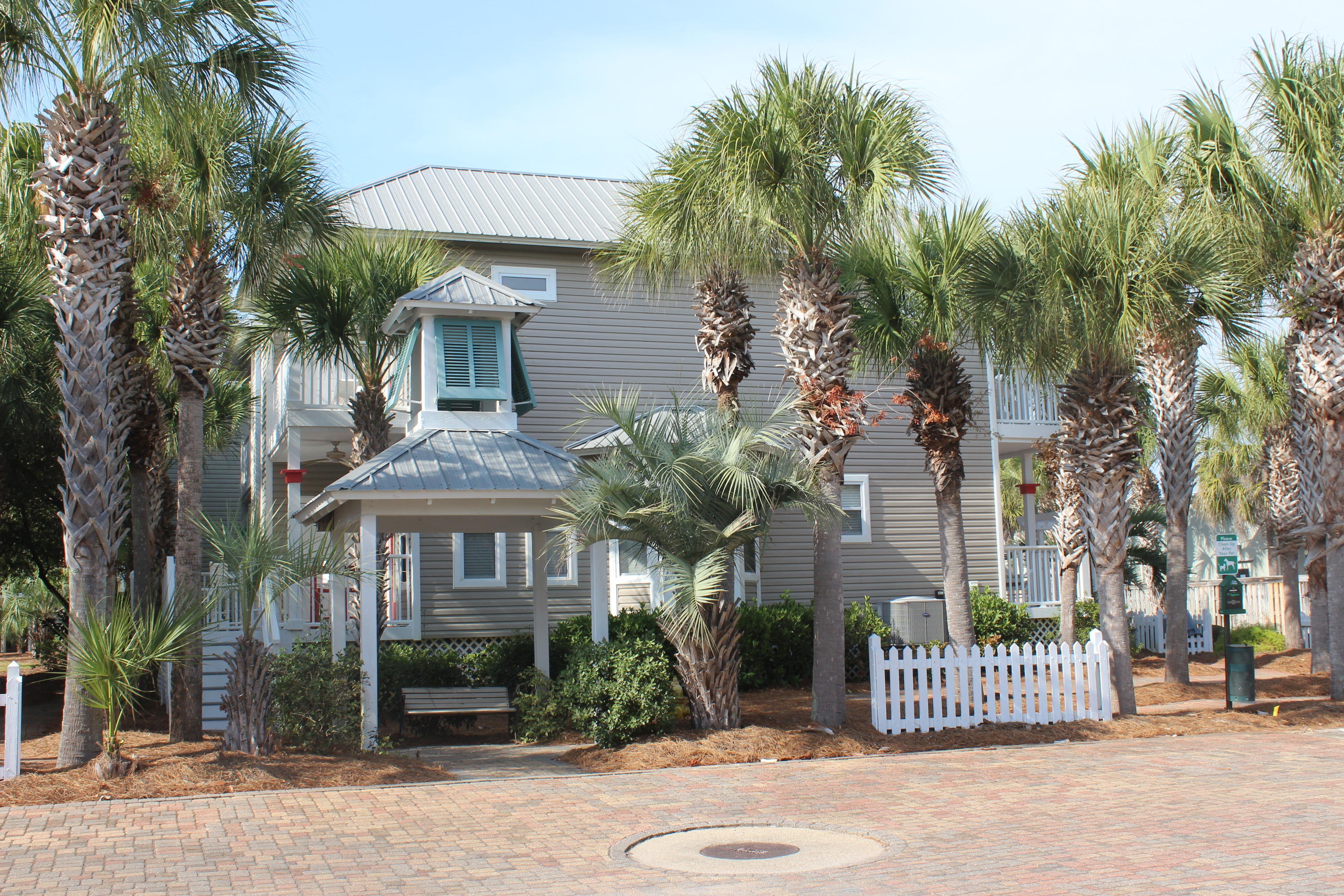 OLD FLORIDA COTTAGES - Residential