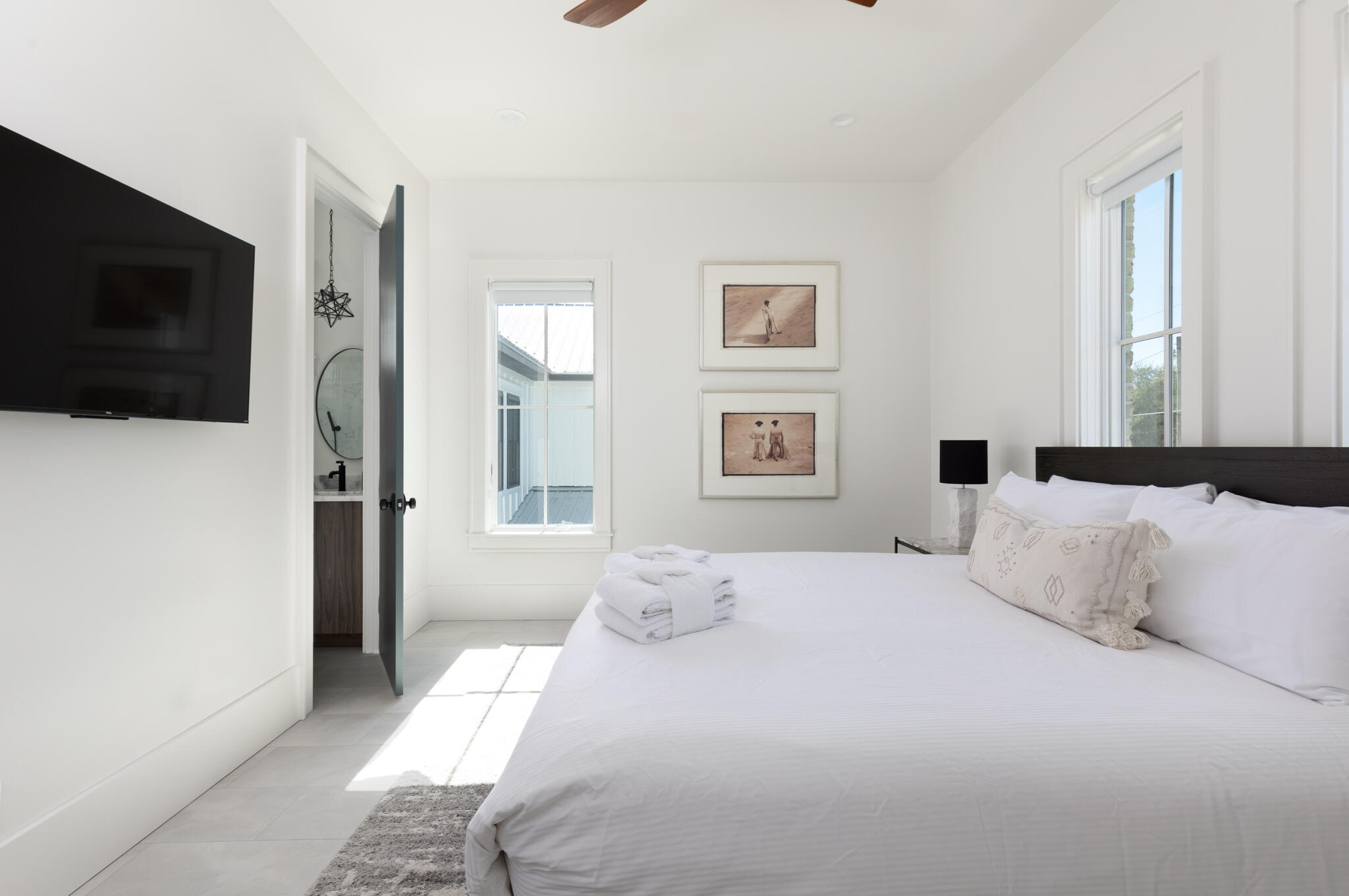 LAGUNA BEACH - Residential