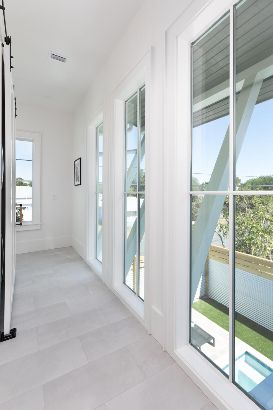 LAGUNA BEACH - Residential