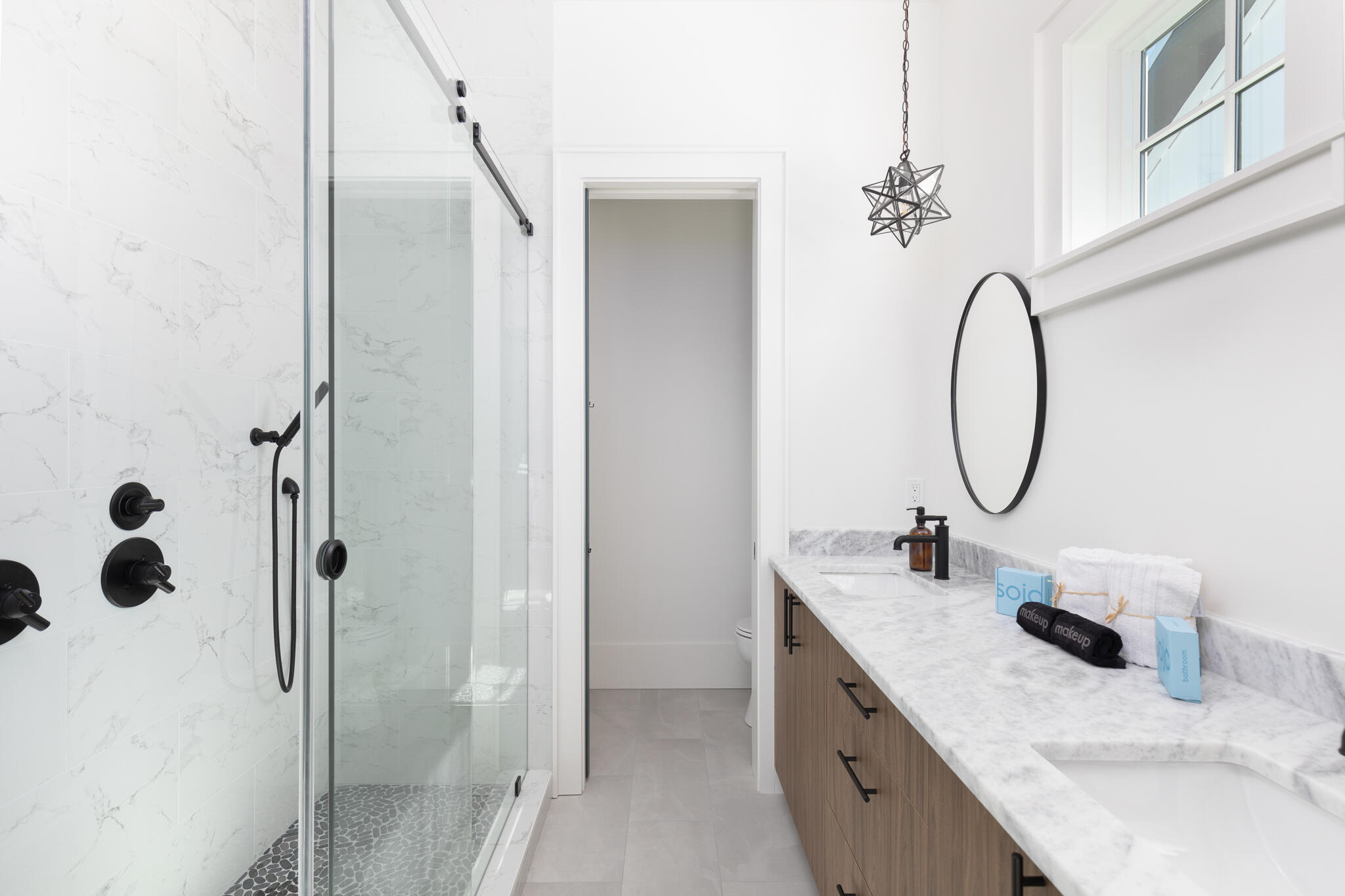 LAGUNA BEACH - Residential