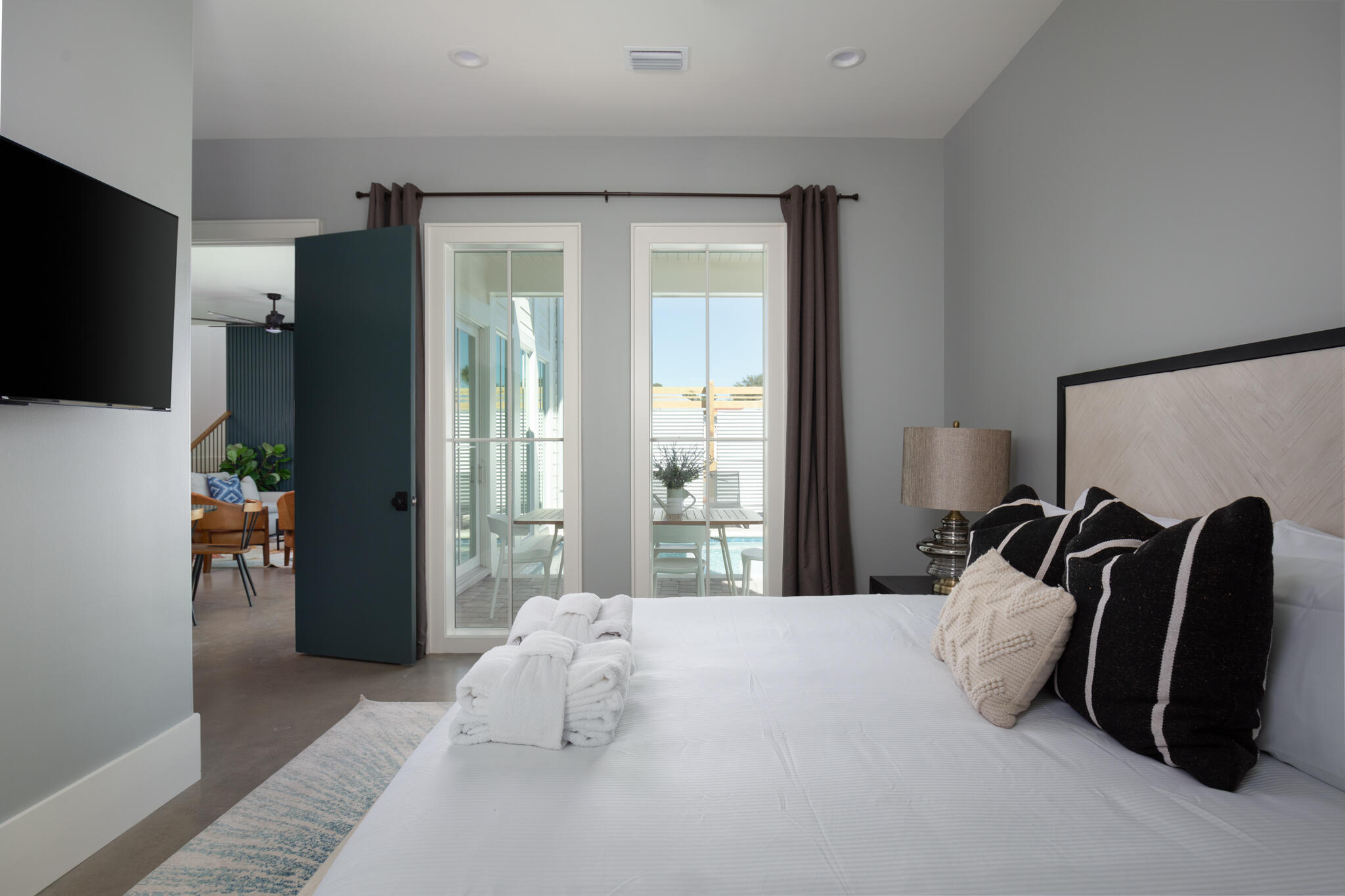 LAGUNA BEACH - Residential