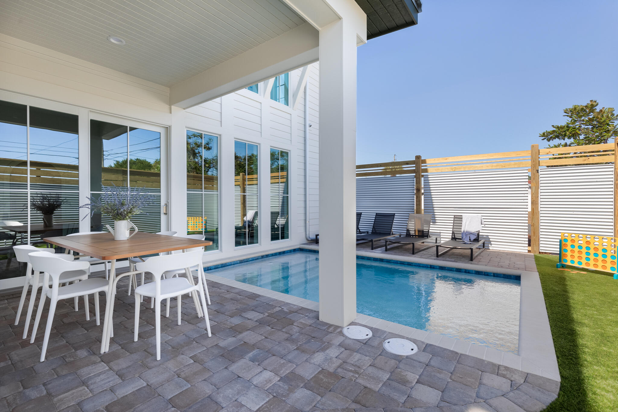 LAGUNA BEACH - Residential