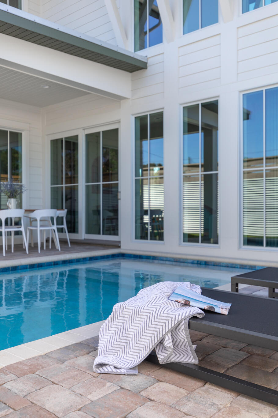 LAGUNA BEACH - Residential