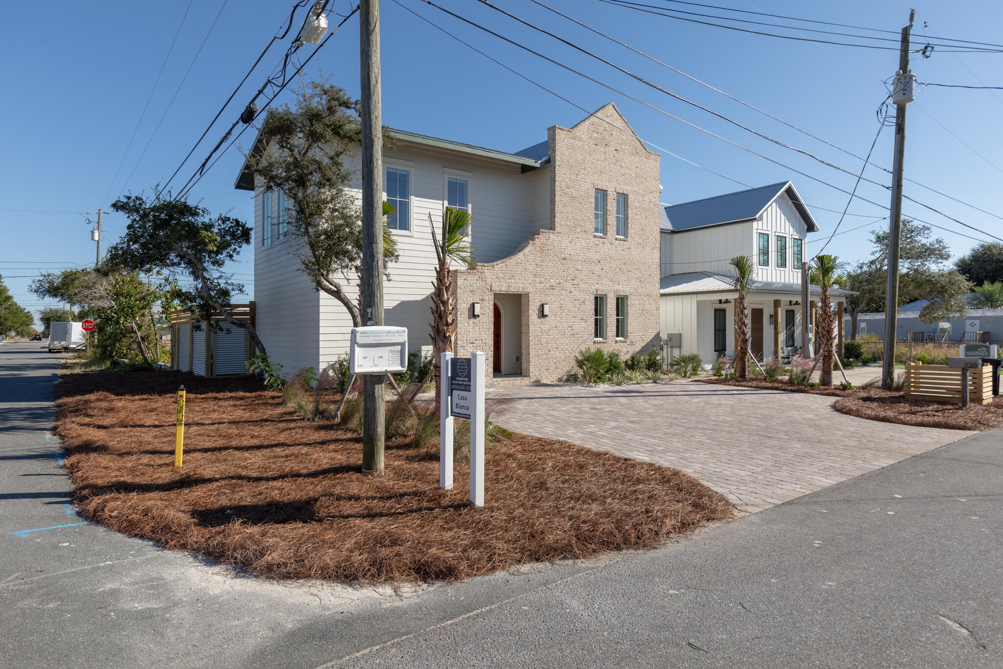 LAGUNA BEACH - Residential