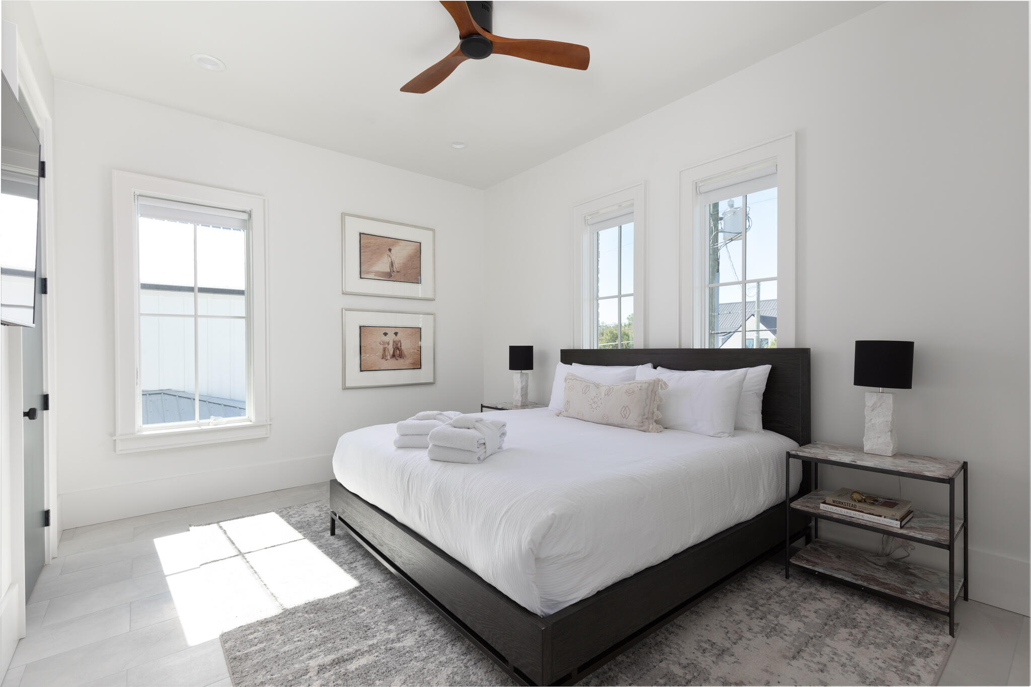 LAGUNA BEACH - Residential