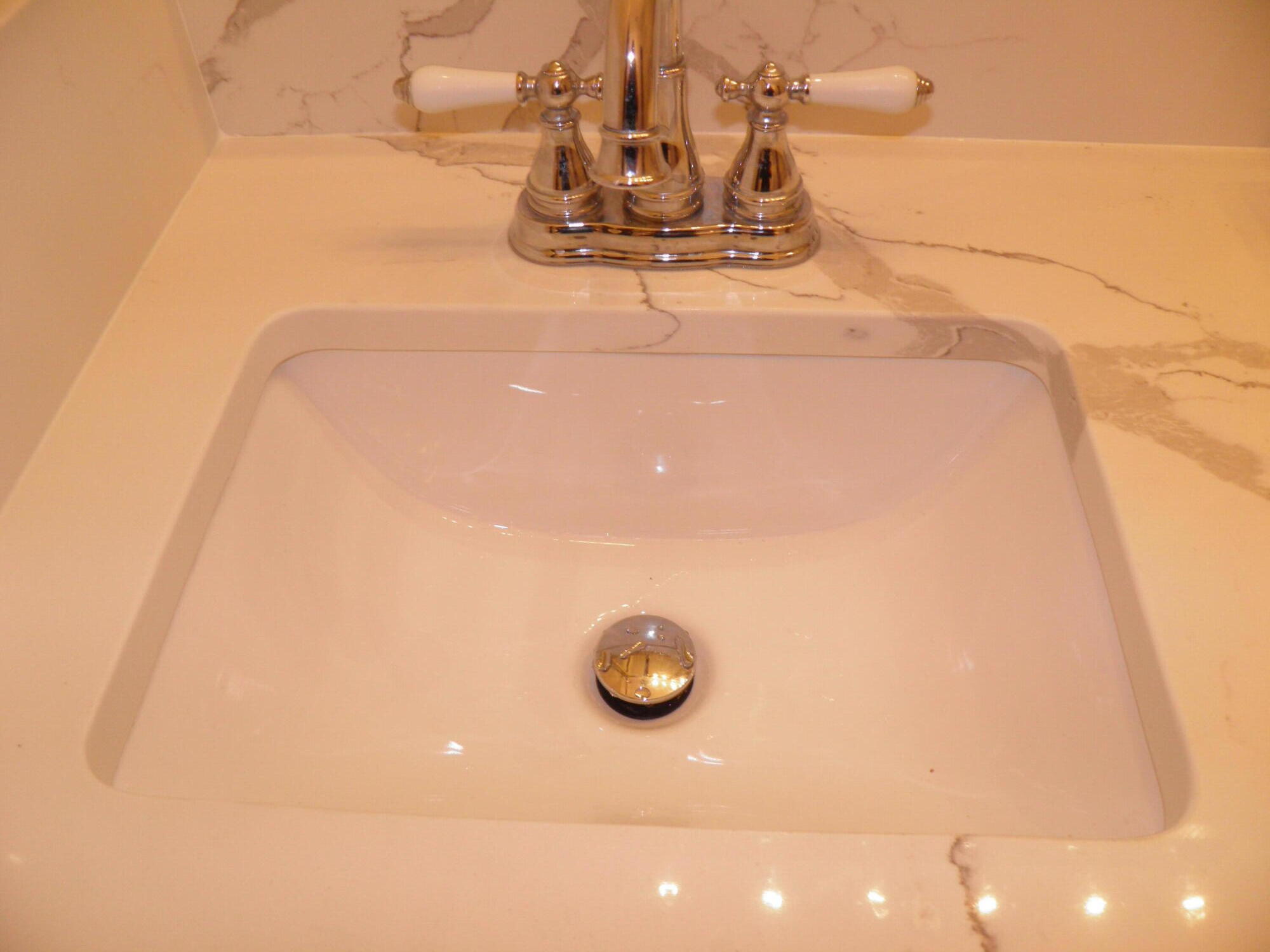 COLONY ESTATES - Residential Lease