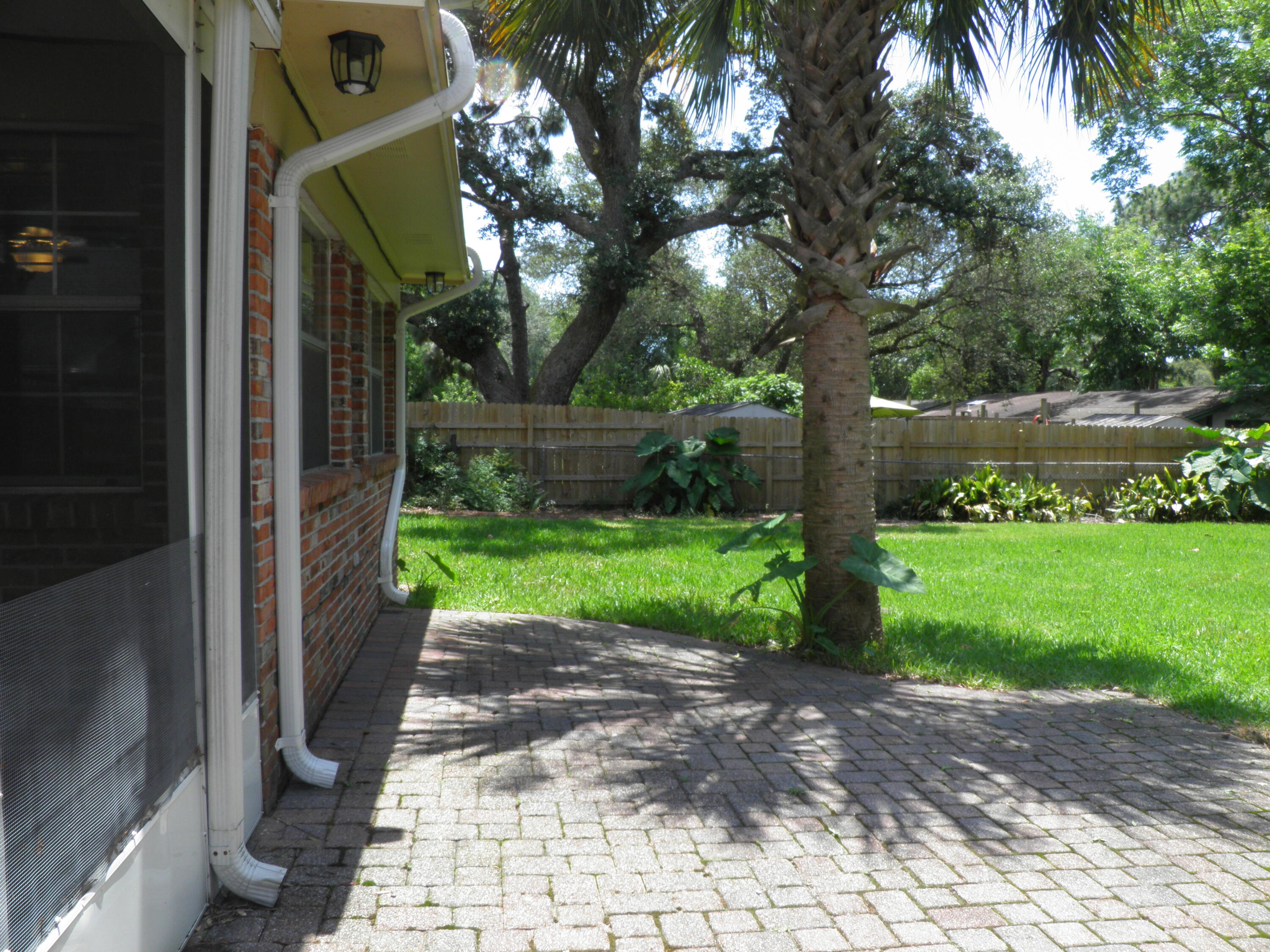 COLONY ESTATES - Residential Lease