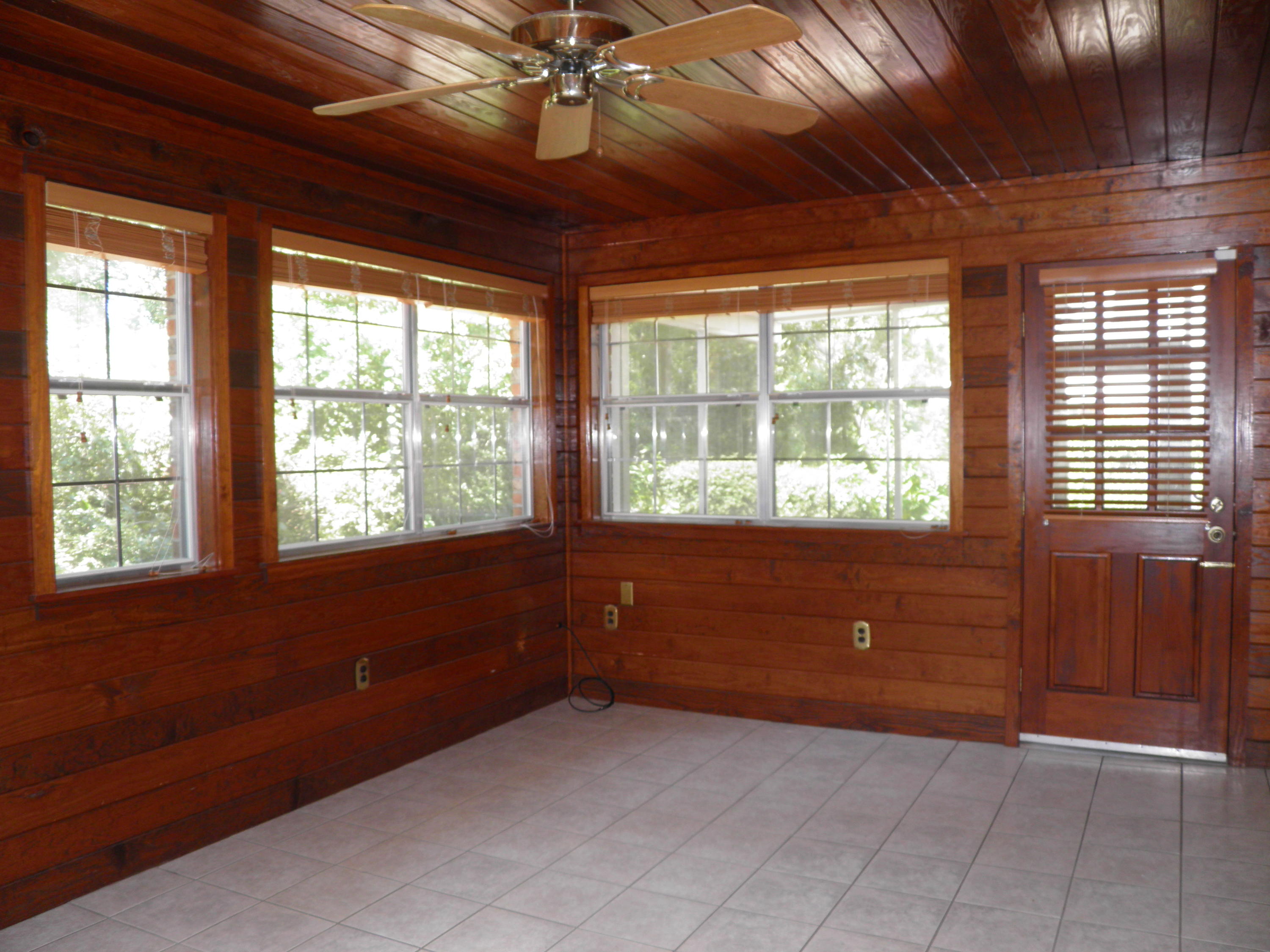 COLONY ESTATES - Residential Lease