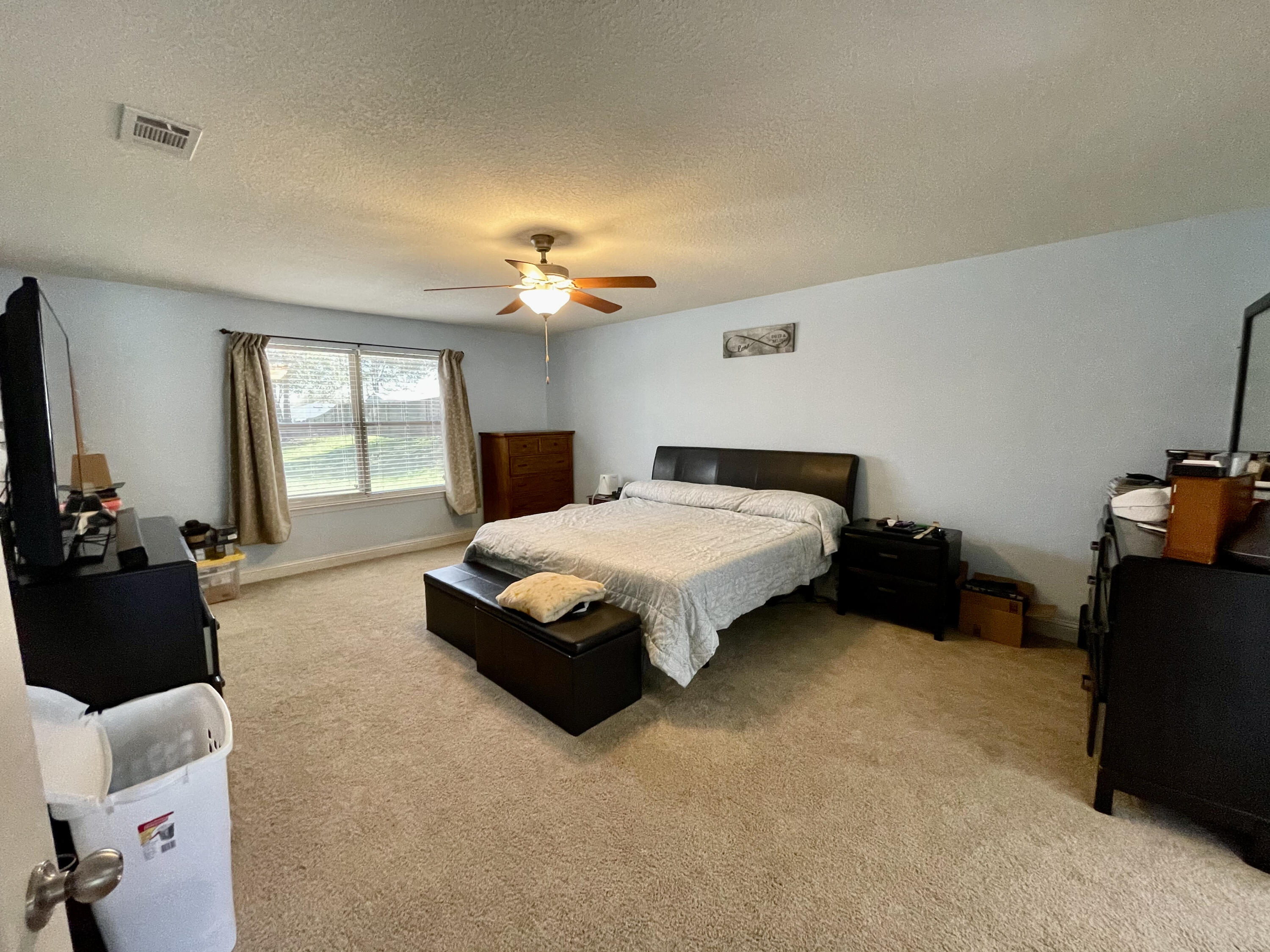 SILVER SPRINGS EST - Residential