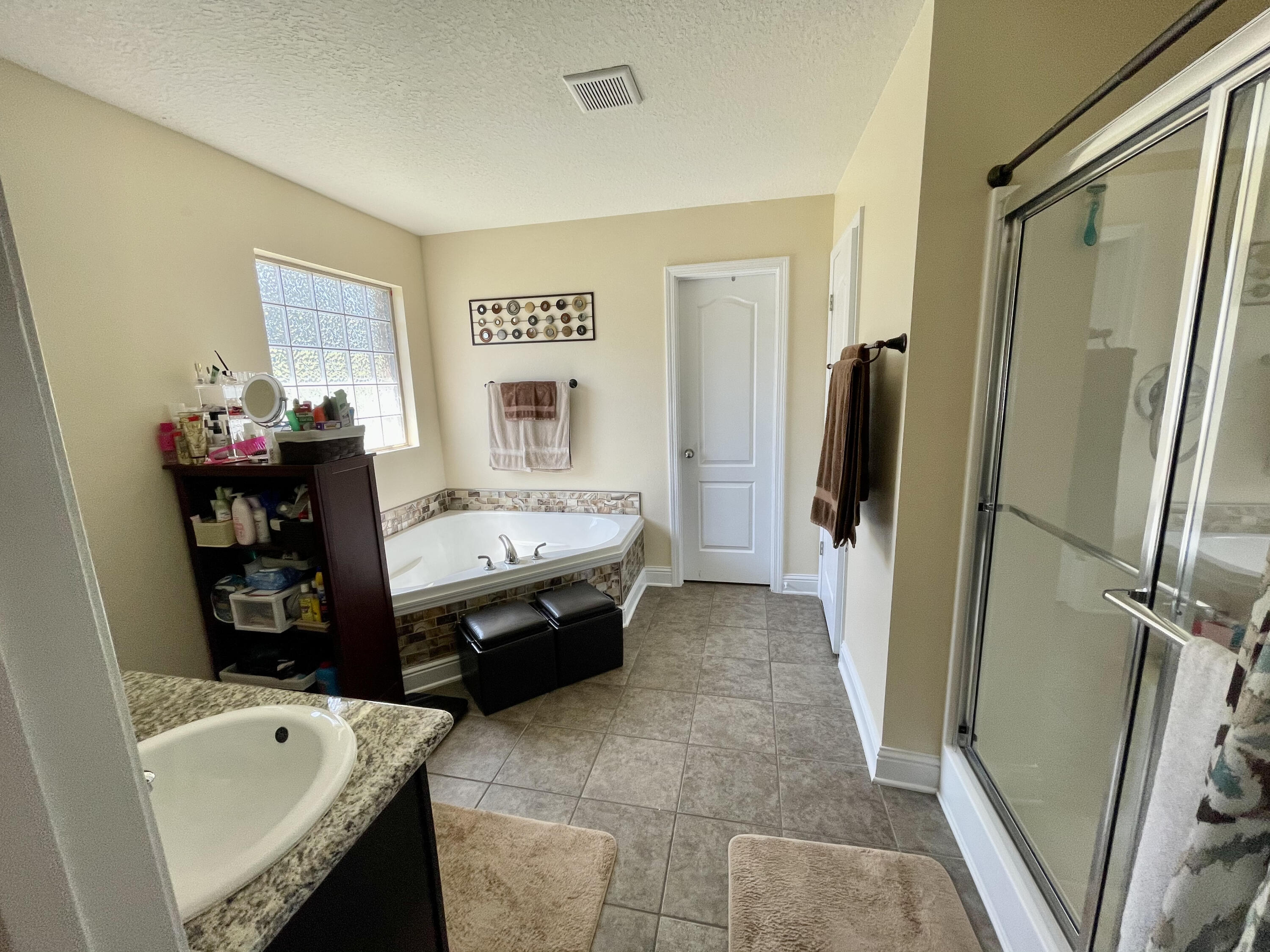 SILVER SPRINGS EST - Residential