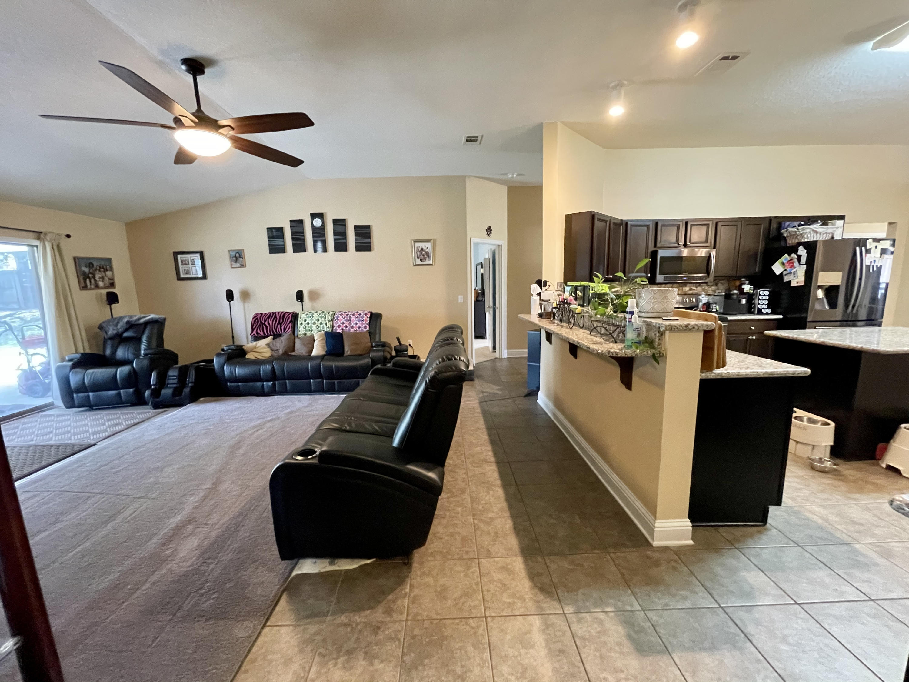 SILVER SPRINGS EST - Residential