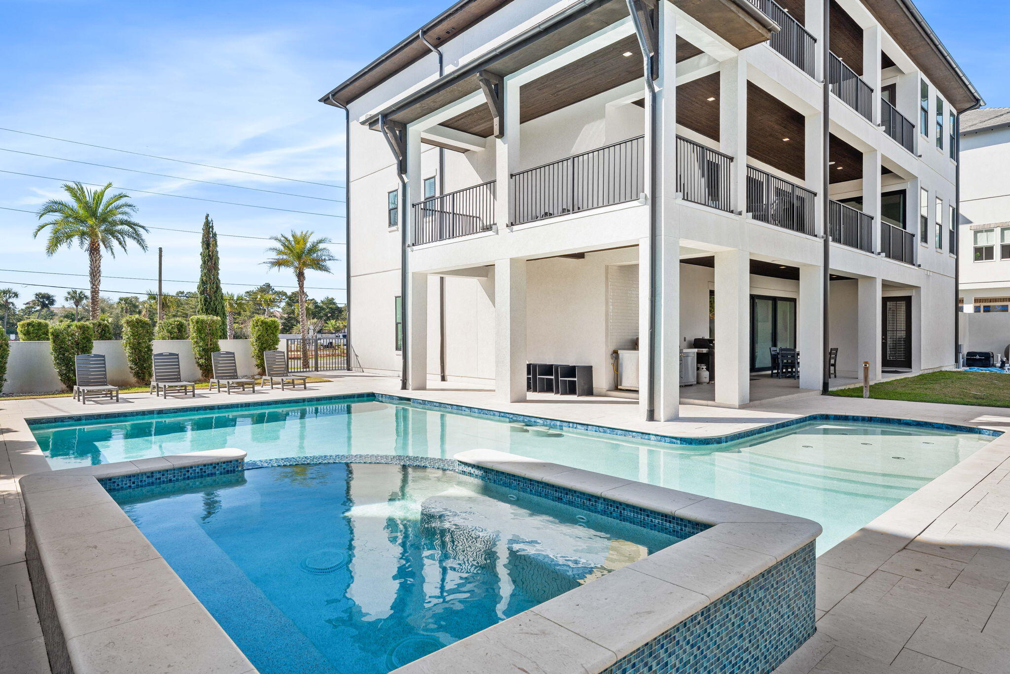 393 County Hwy - Residential