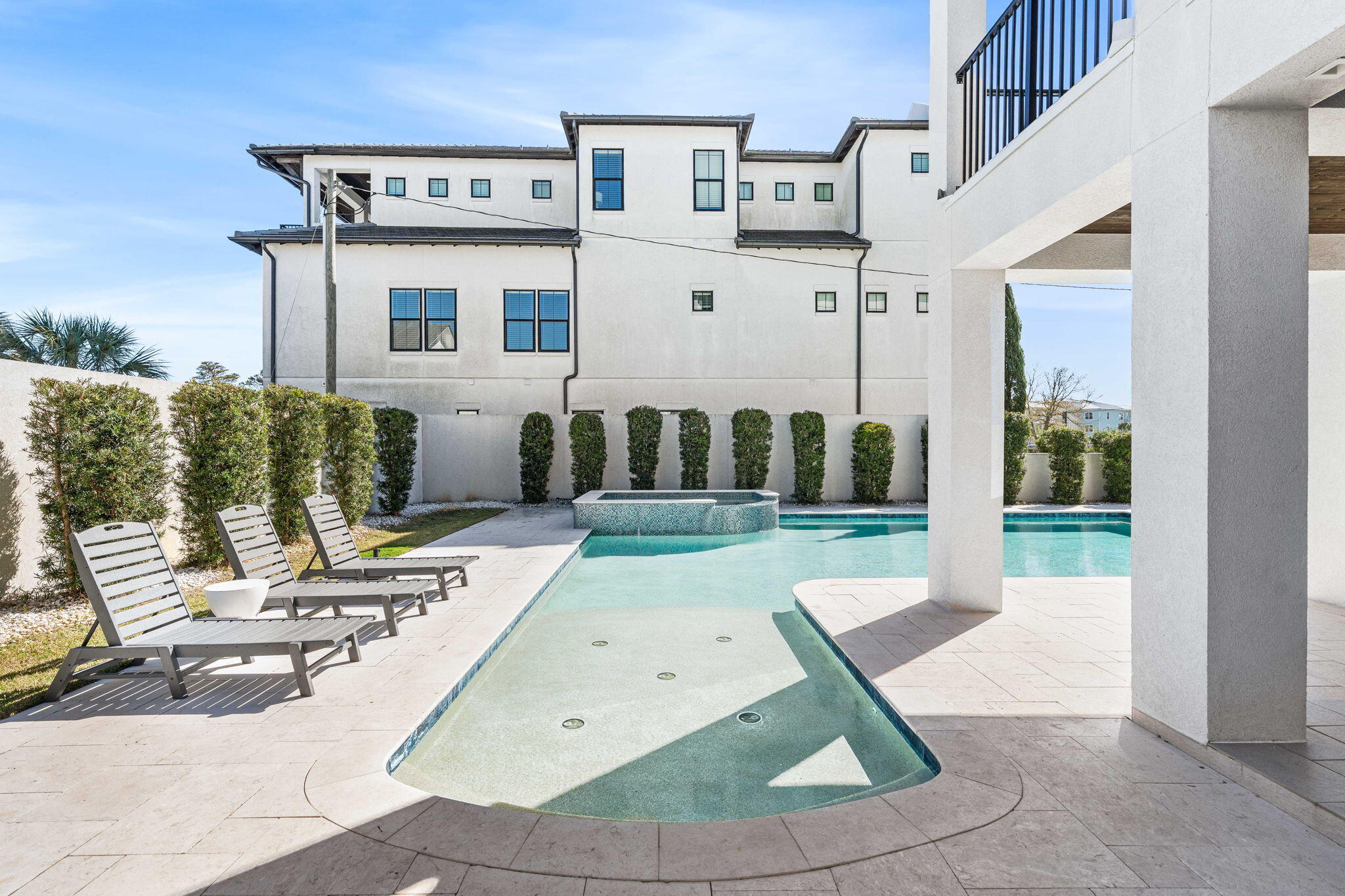 393 County Hwy - Residential