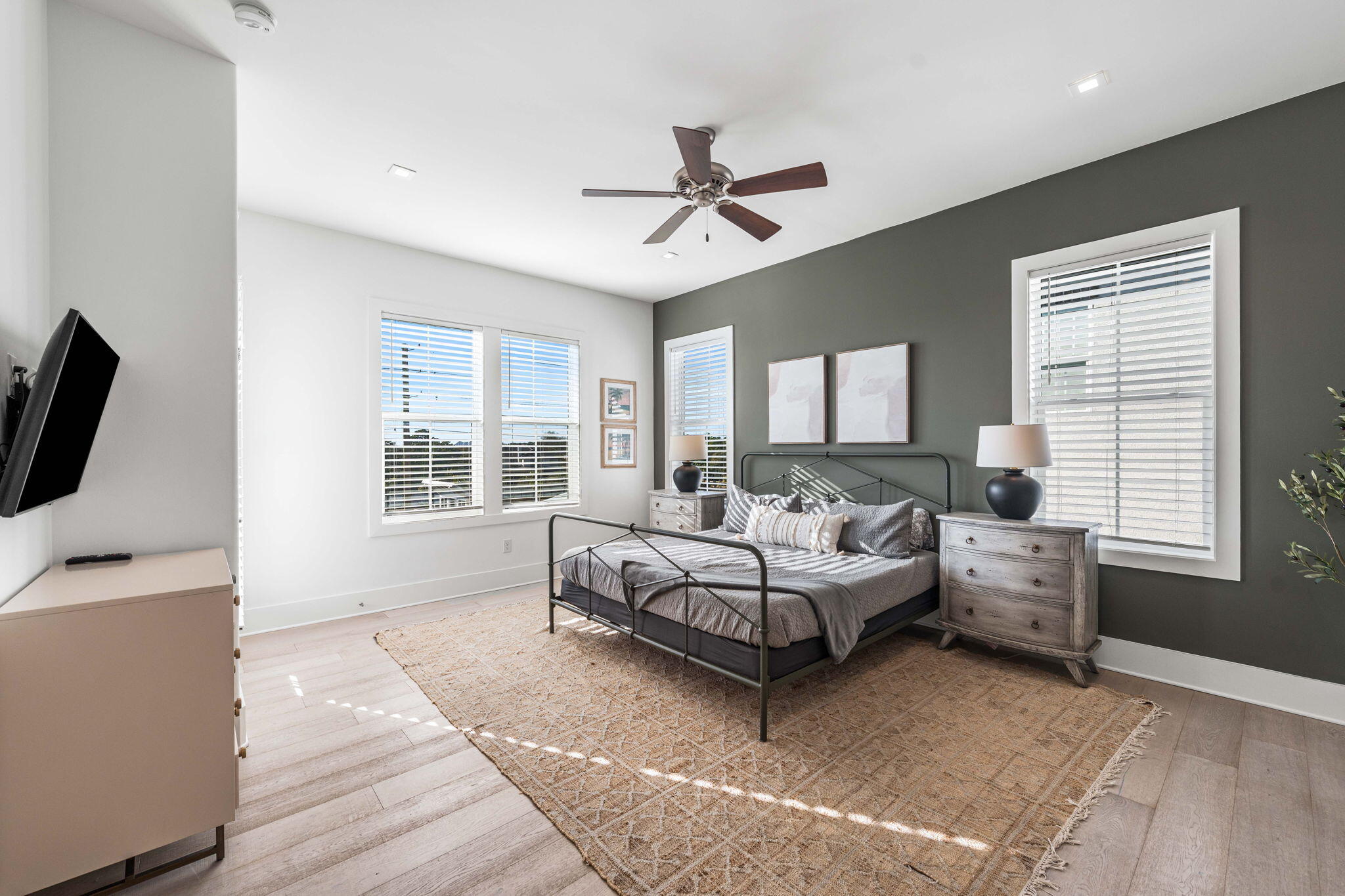 393 County Hwy - Residential