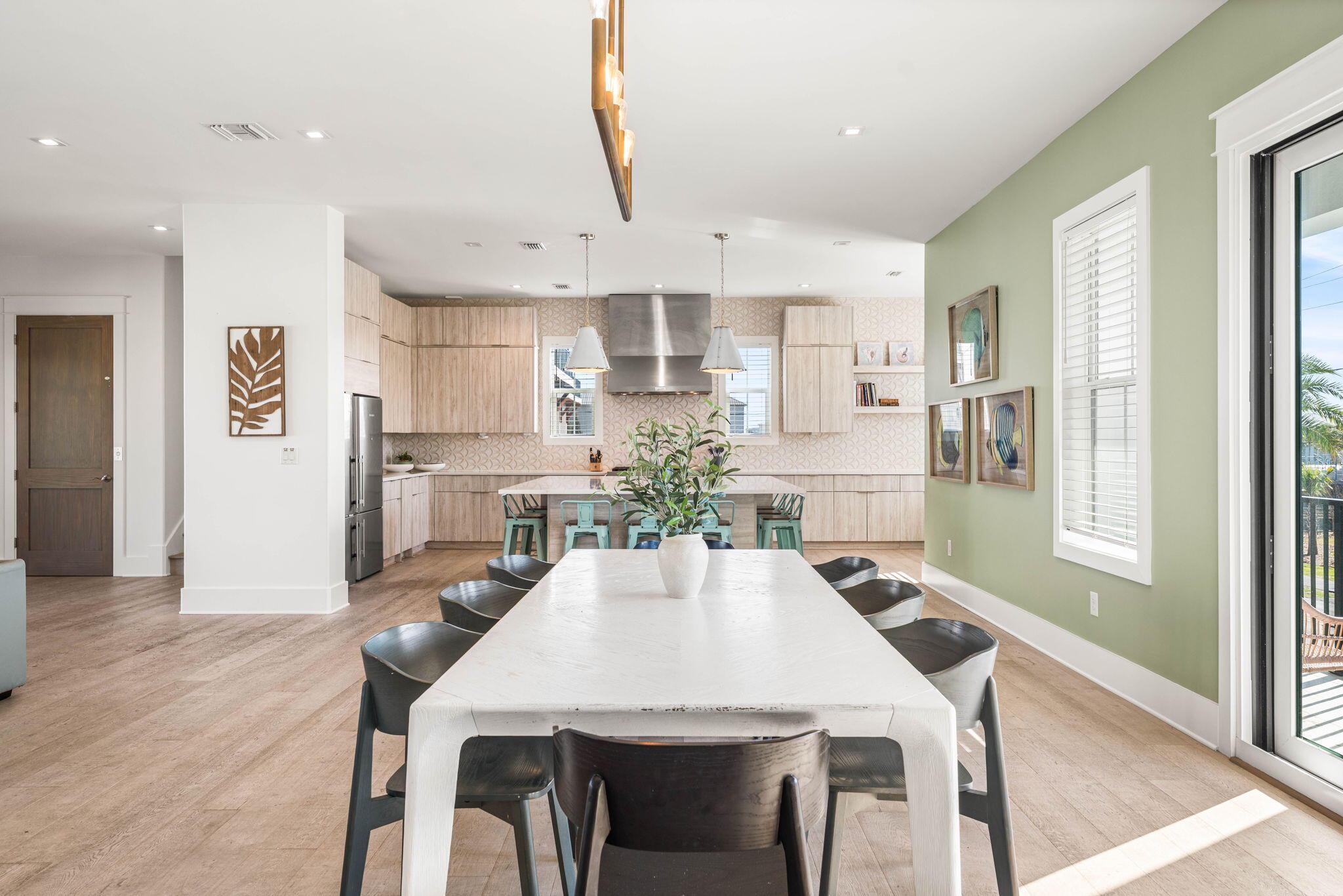 393 County Hwy - Residential