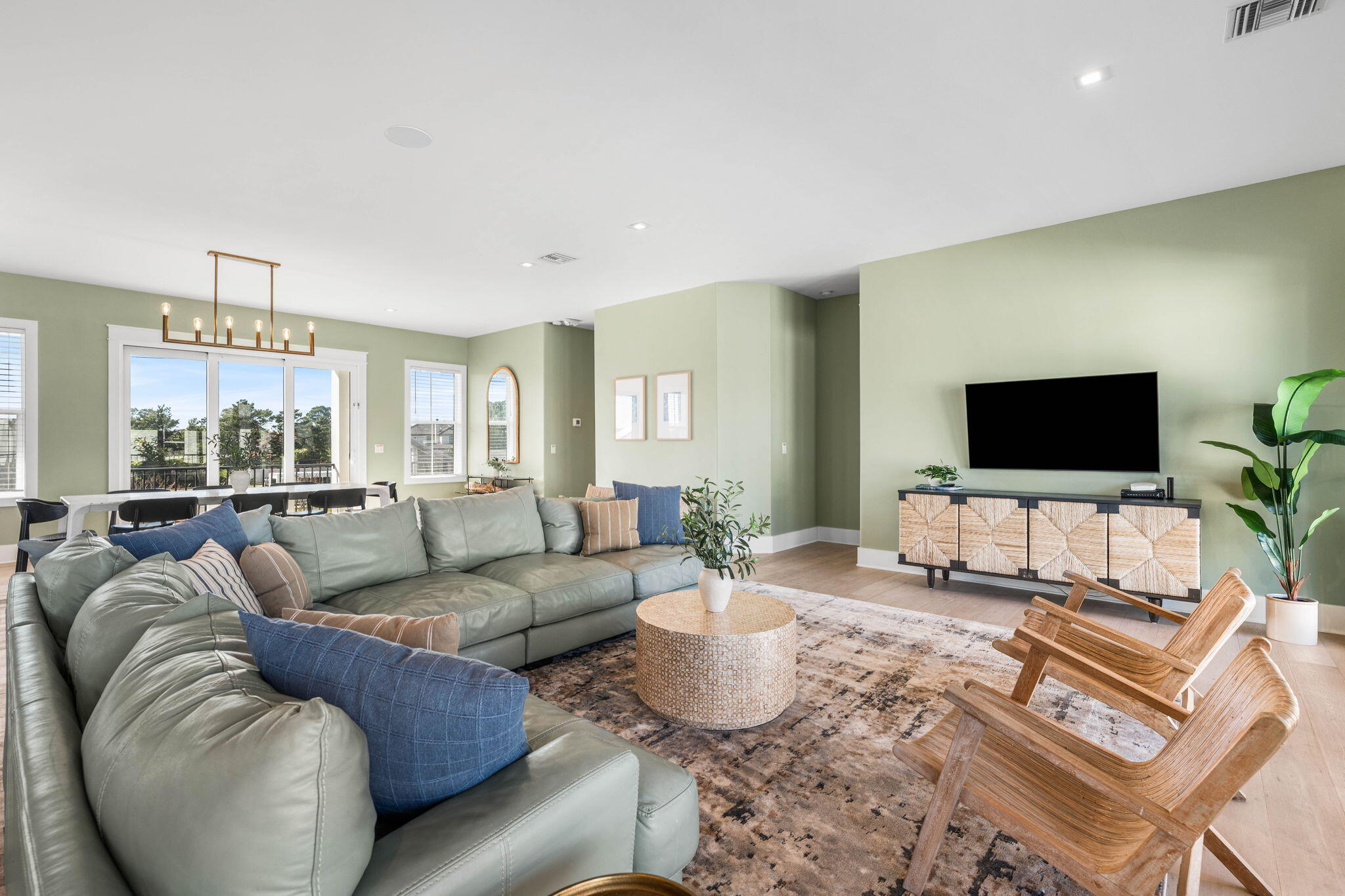 393 County Hwy - Residential